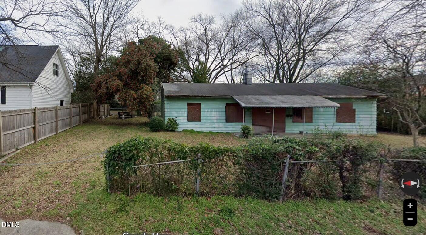 207 Bladen Street Property Photo 5