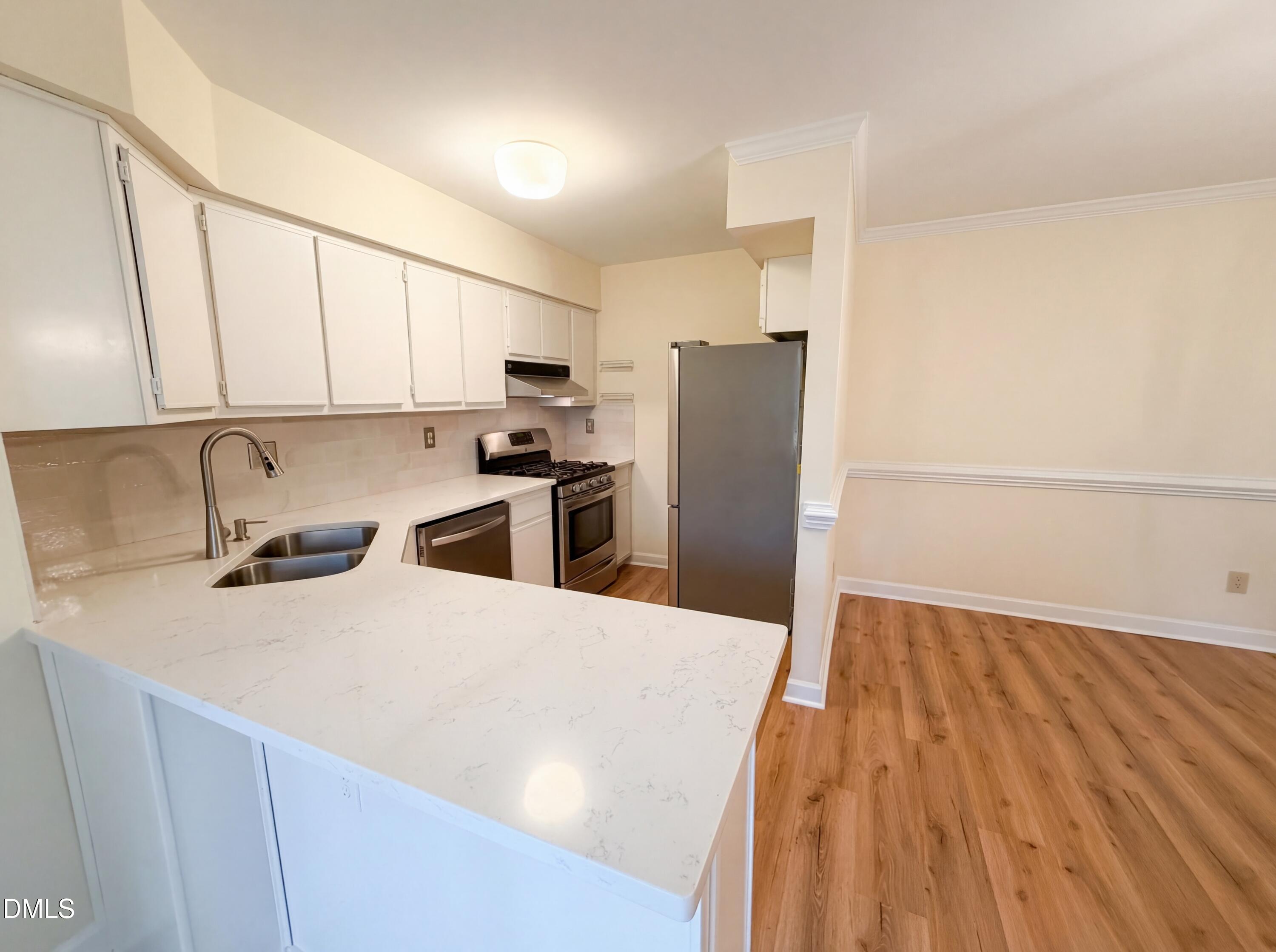 320 Summerwalk Circle Property Photo 2