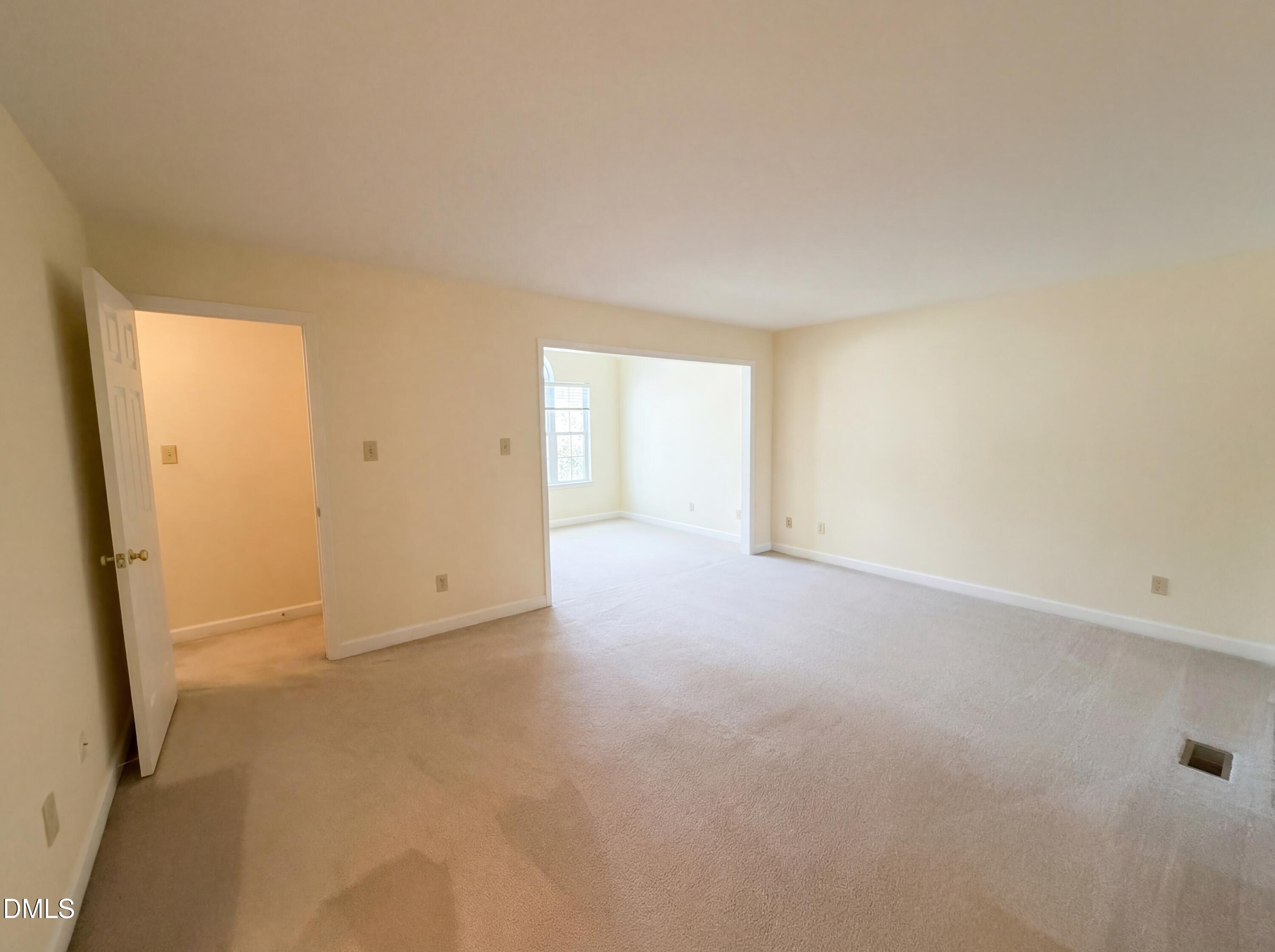 320 Summerwalk Circle Property Photo 6