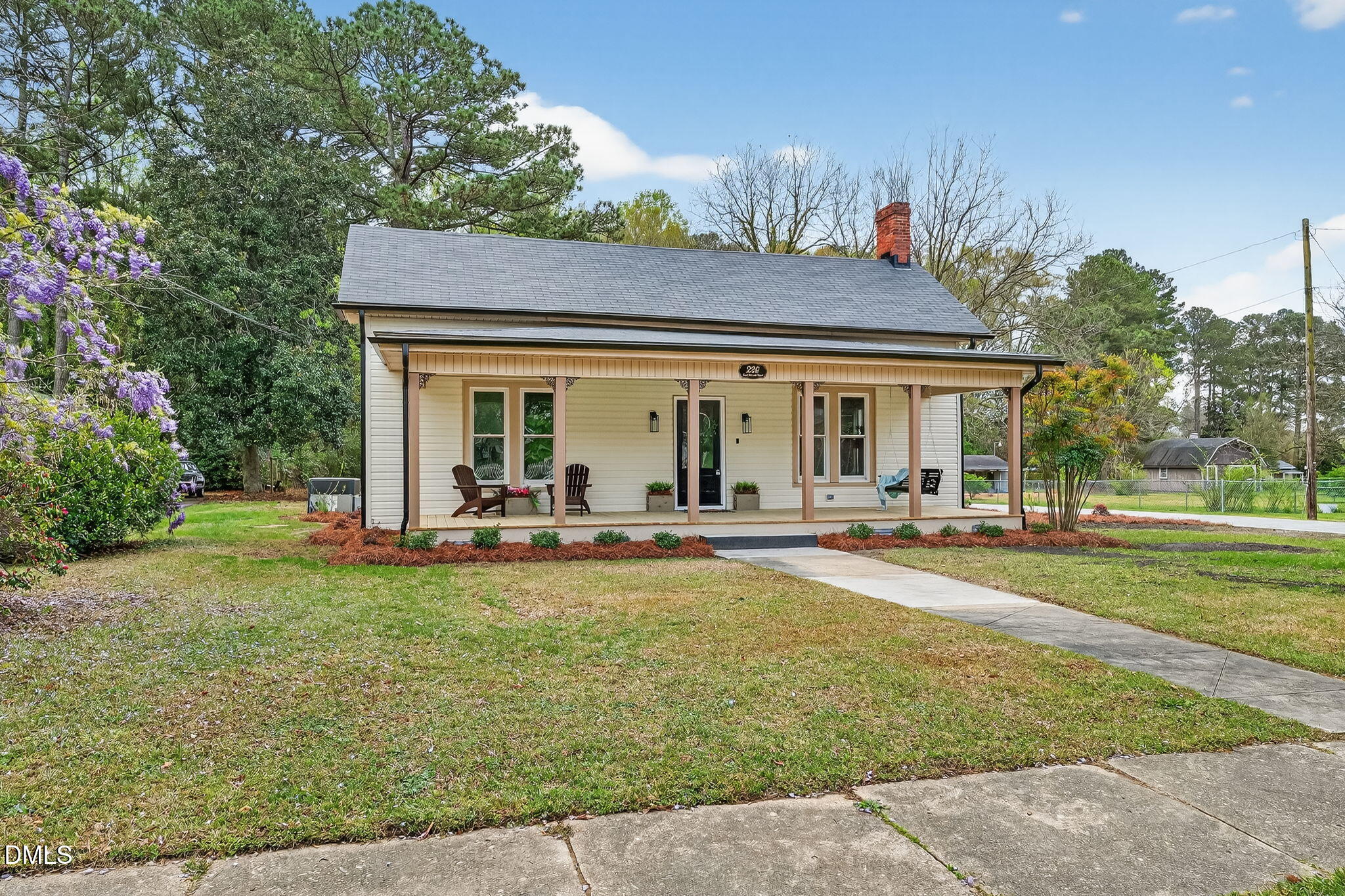 220 E Branch Street Property Photo 16