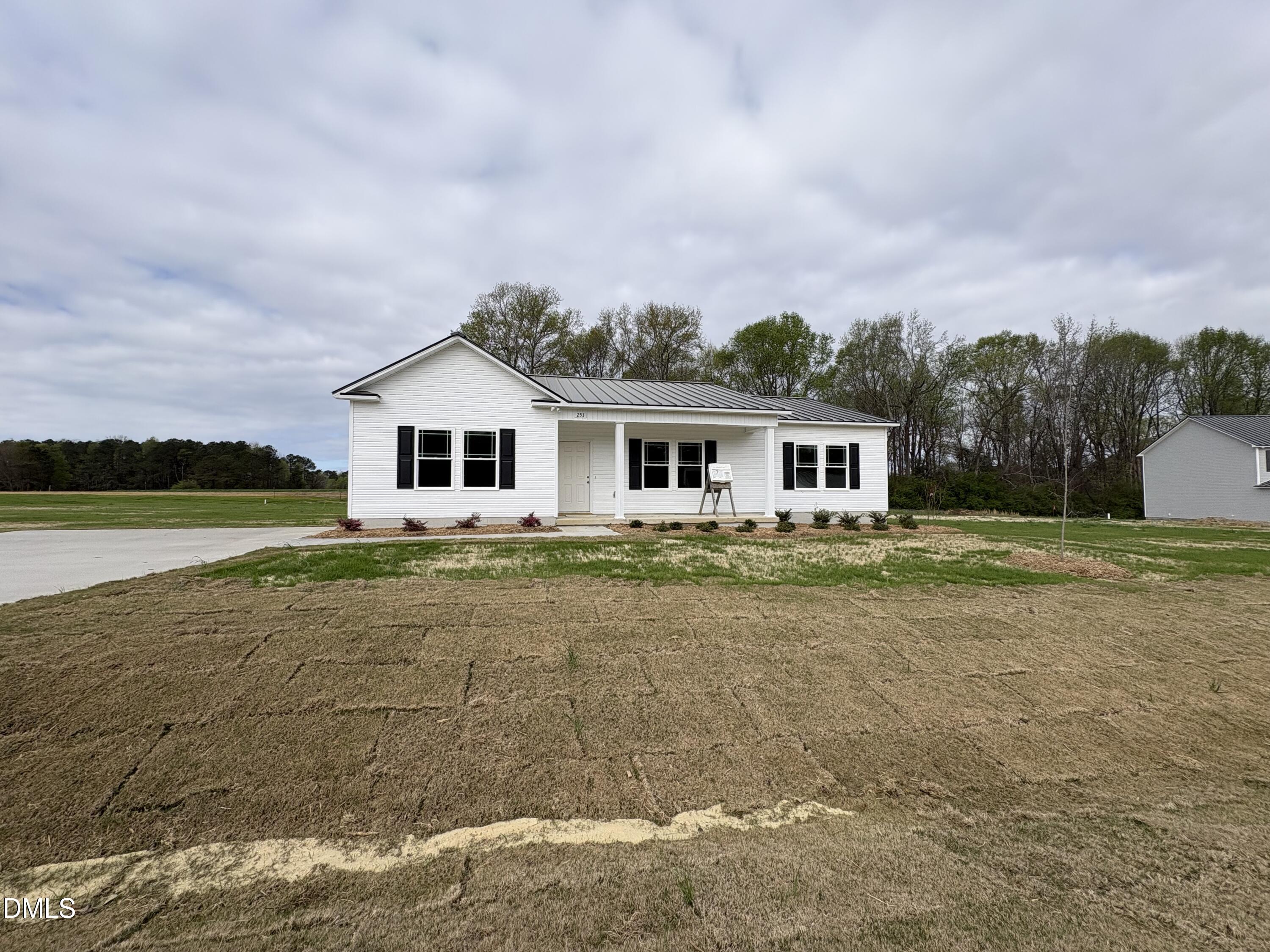 253 Jacobs Ridge Drive Property Photo 2