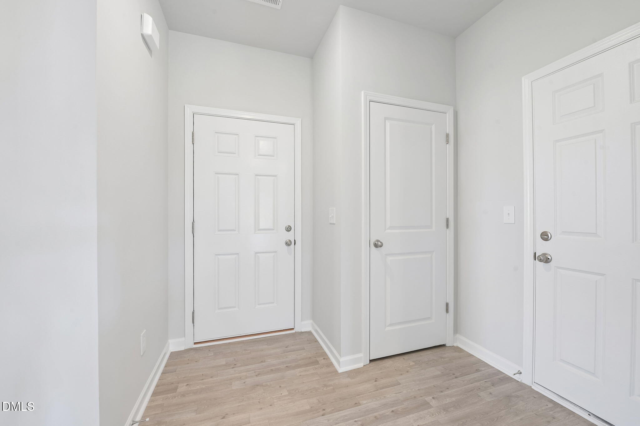 209 Hallwood Drive Property Photo 6