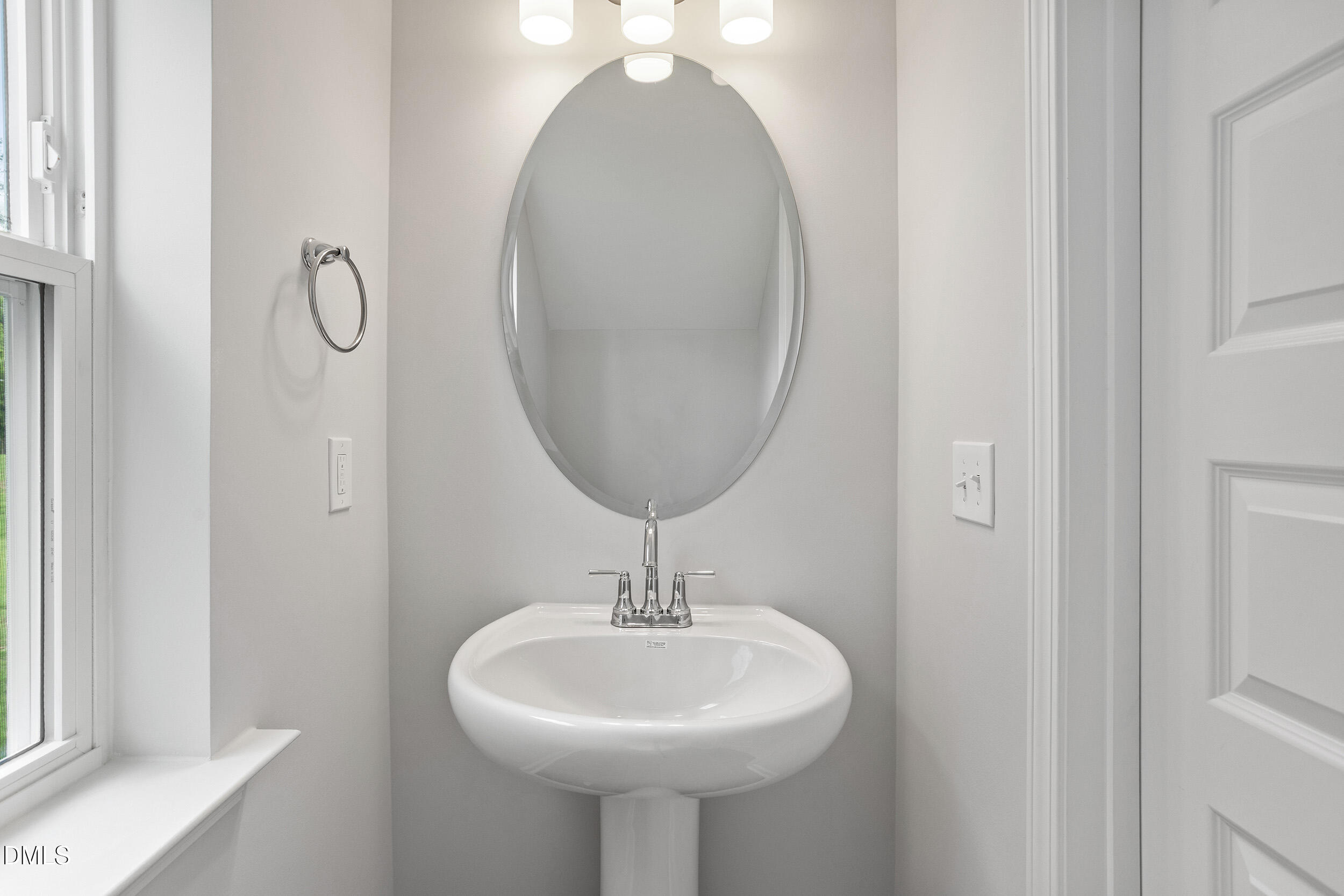 447 White Oak Garden Way 328 Property Photo 12