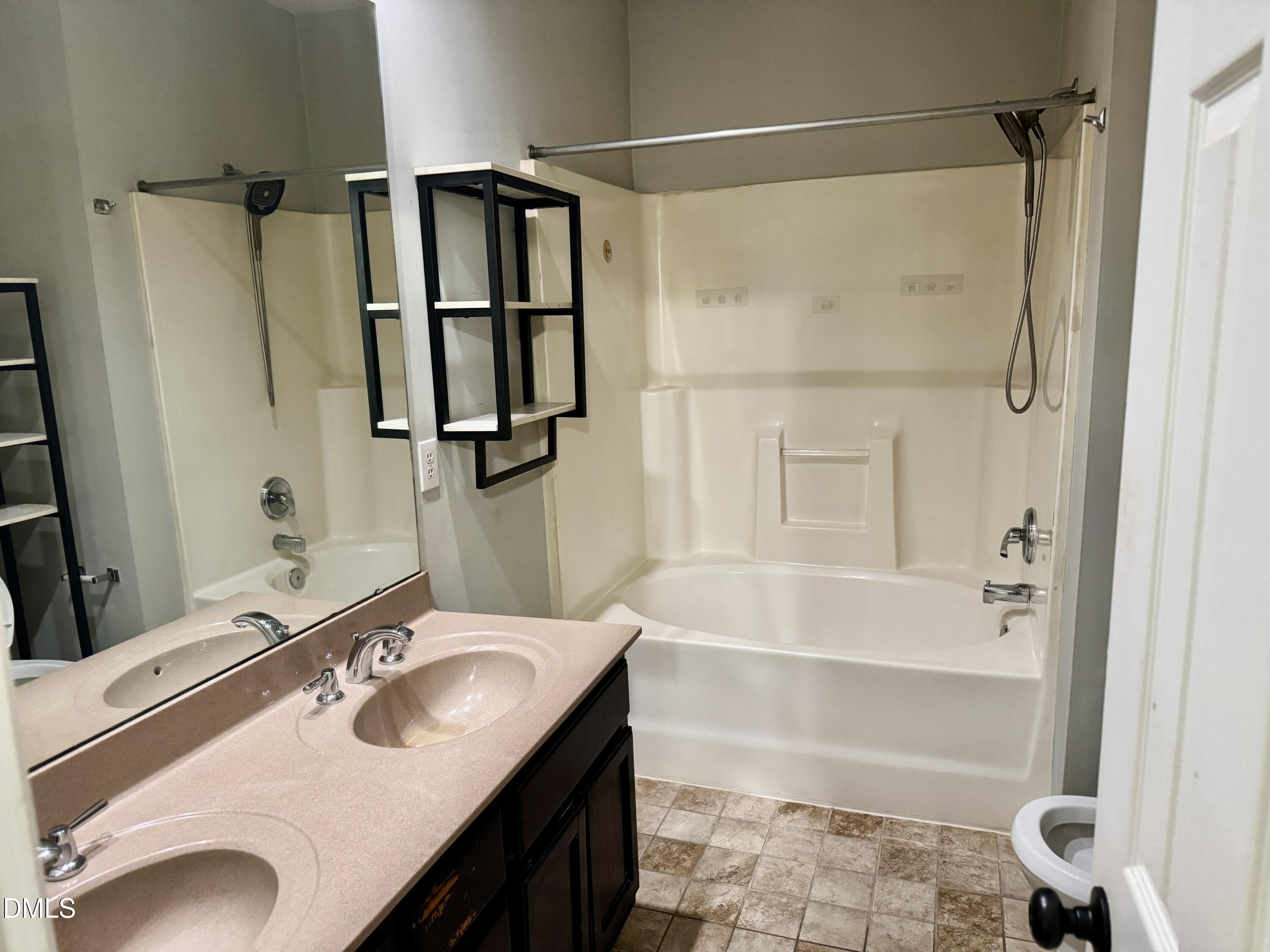 101 Misty Groves Circle Property Photo 14