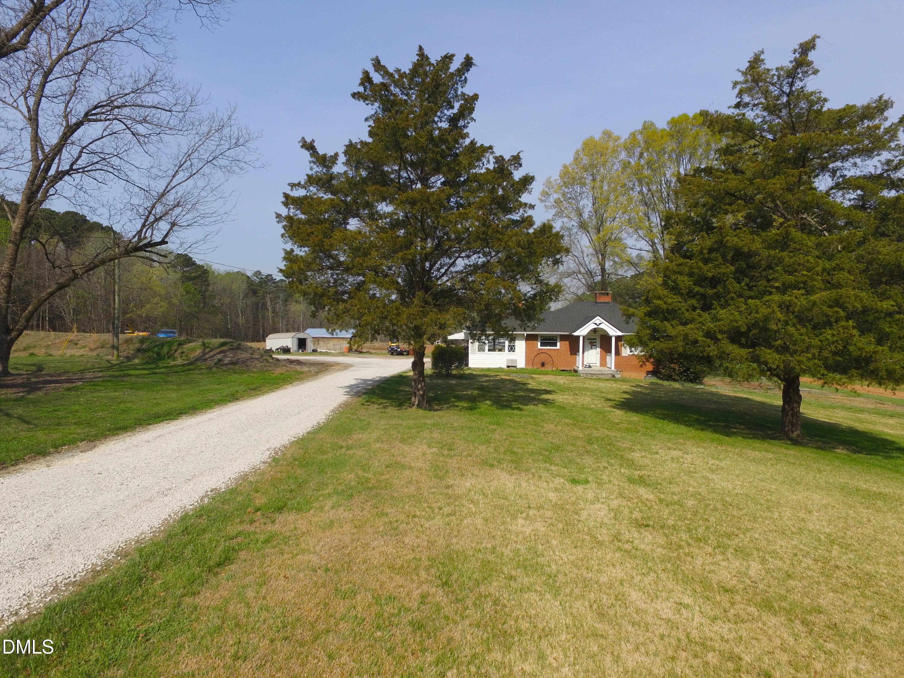 2917 Redwood Road Property Photo 1