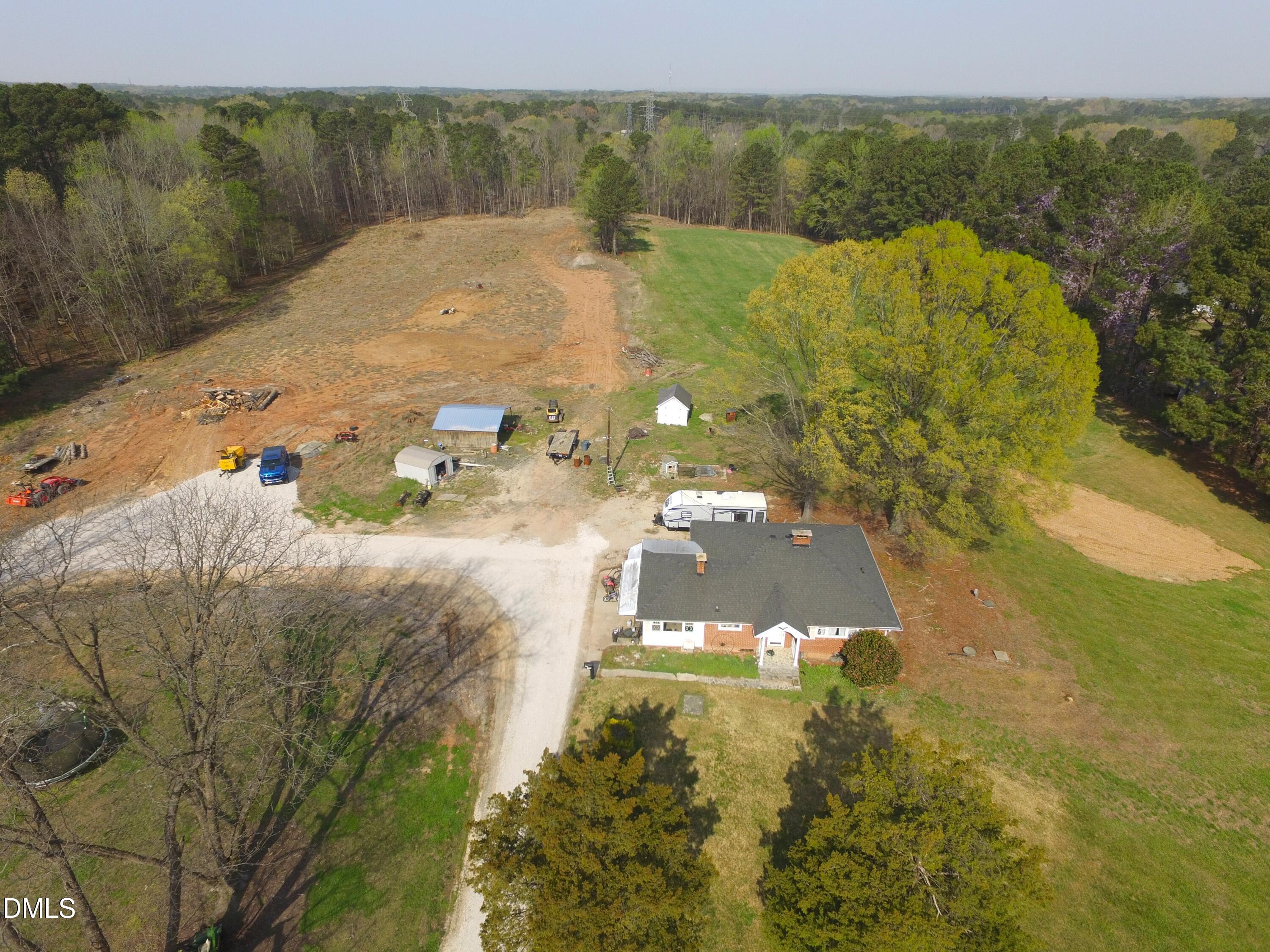 2917 Redwood Road Property Photo 2