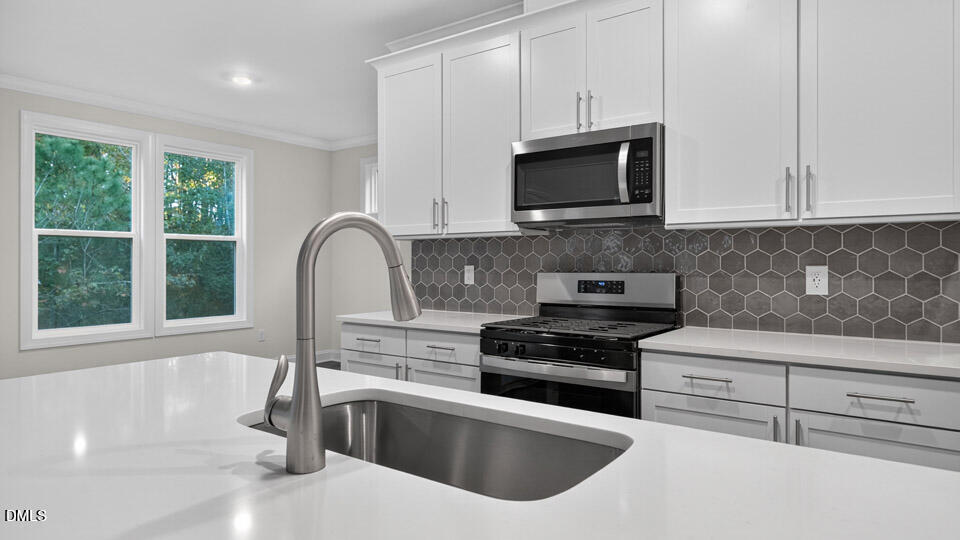 2244 Warbler Drive Property Photo 6