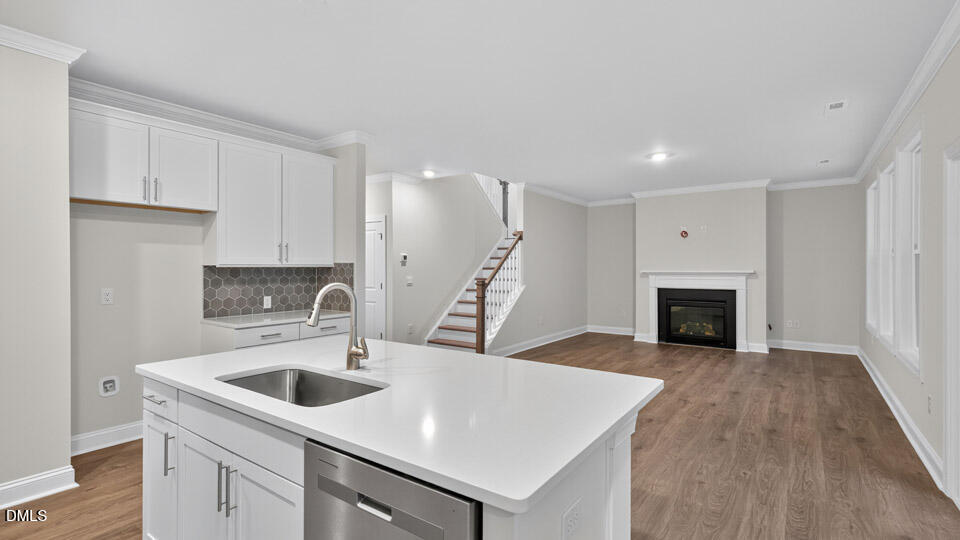 2244 Warbler Drive Property Photo 7
