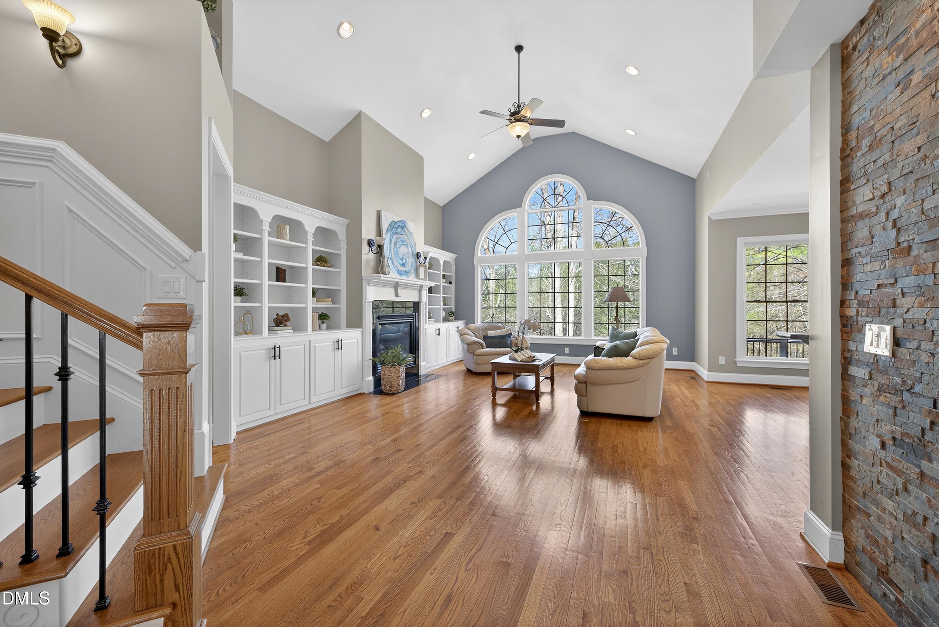 3405 Sparrowwood Drive Property Photo 4