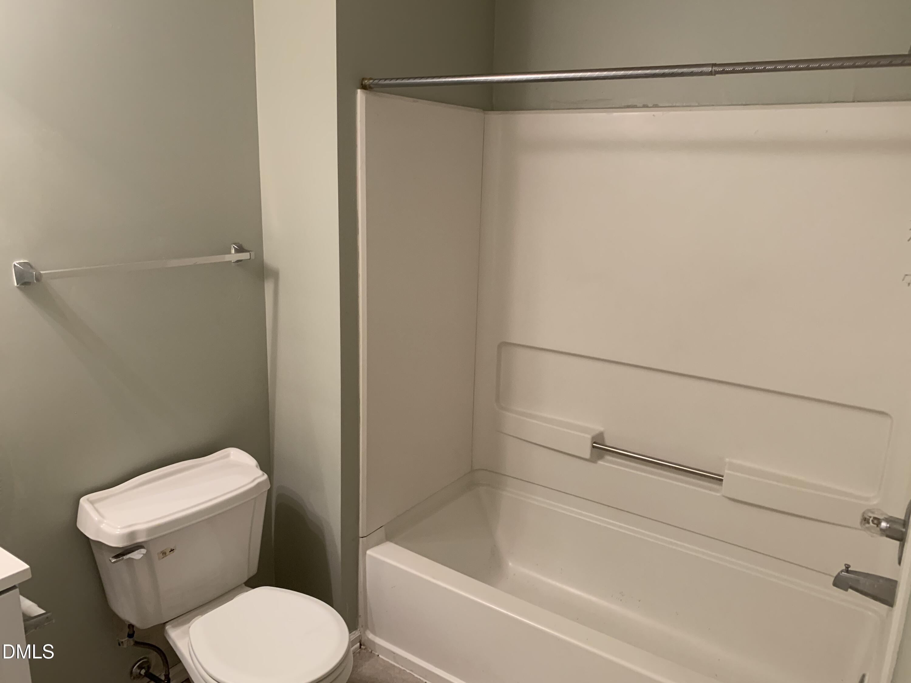 204 Climbing Ivy Court Property Photo 9