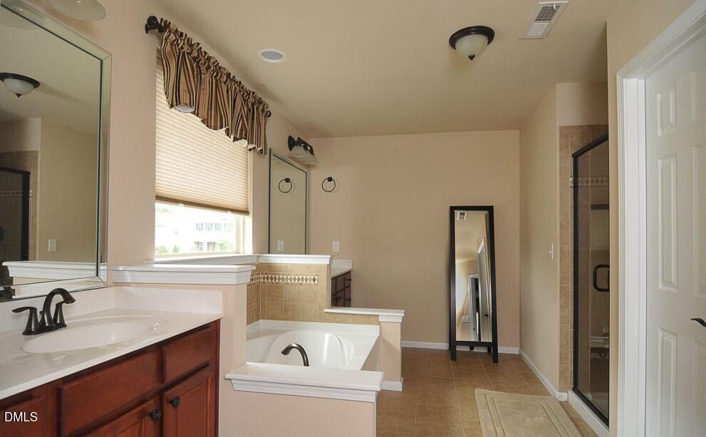 409 Liberty Rose Drive Property Photo 8