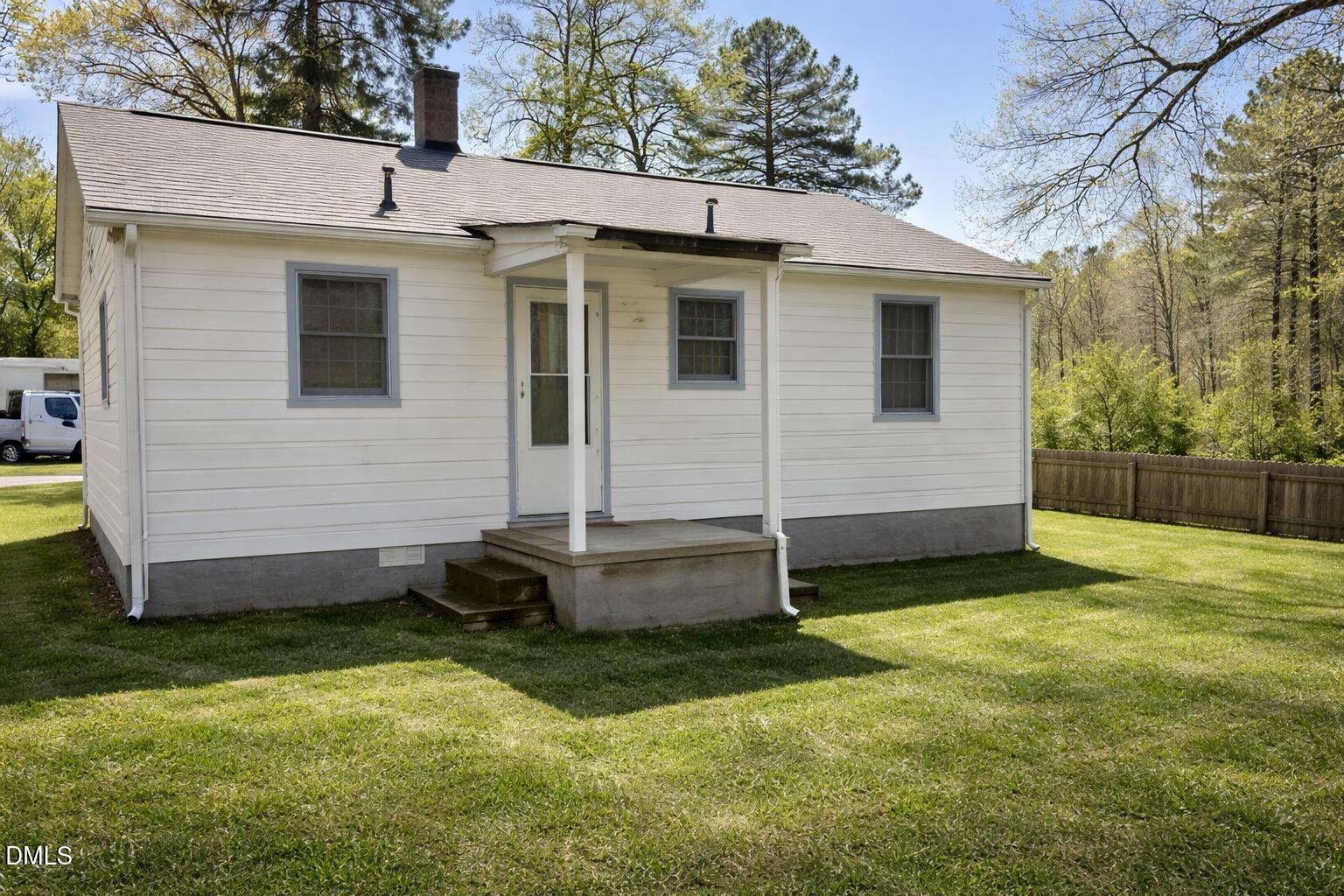 1320 Maplewood Property Photo 8