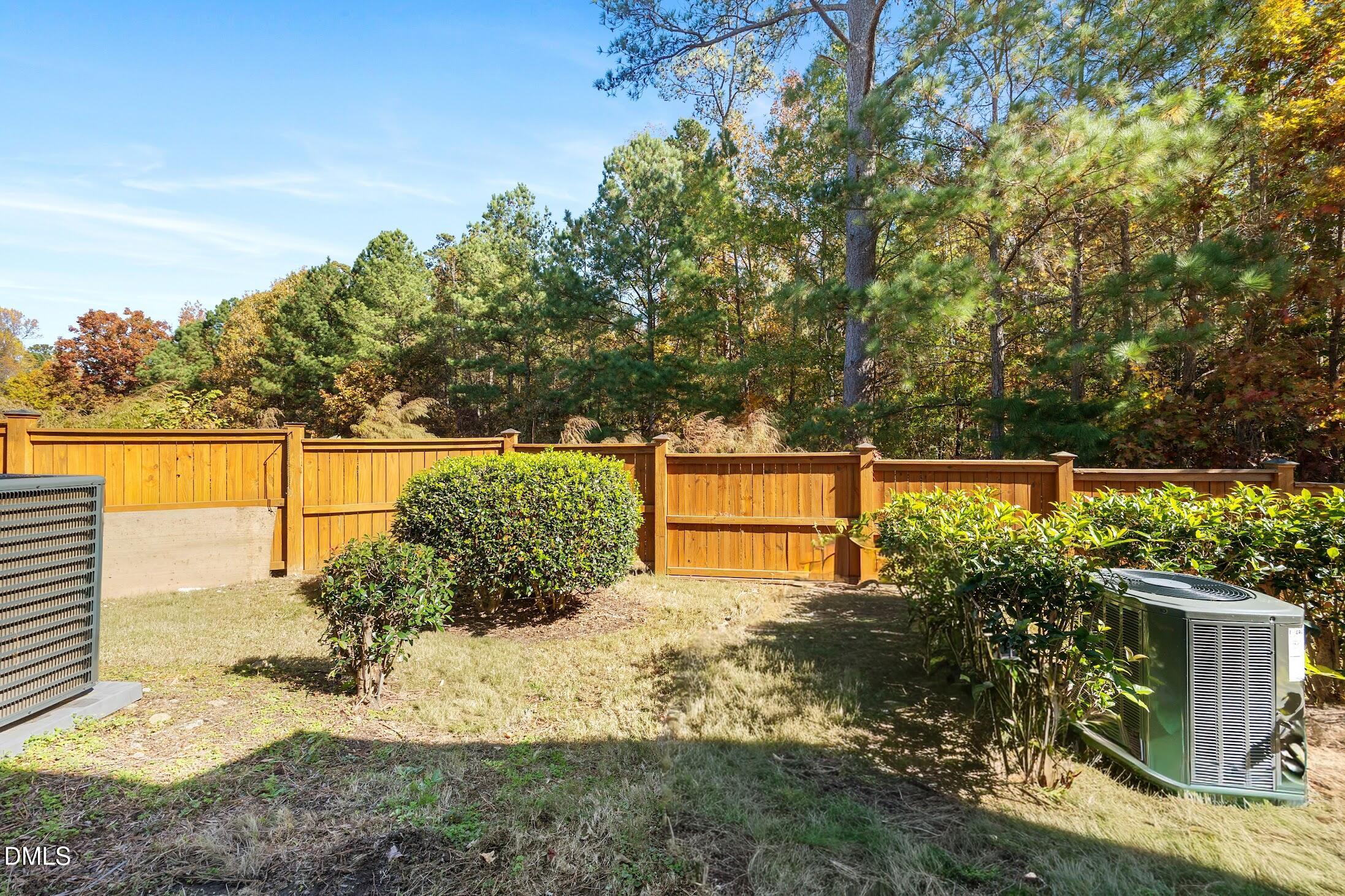 2940 Casona Way Property Photo 6