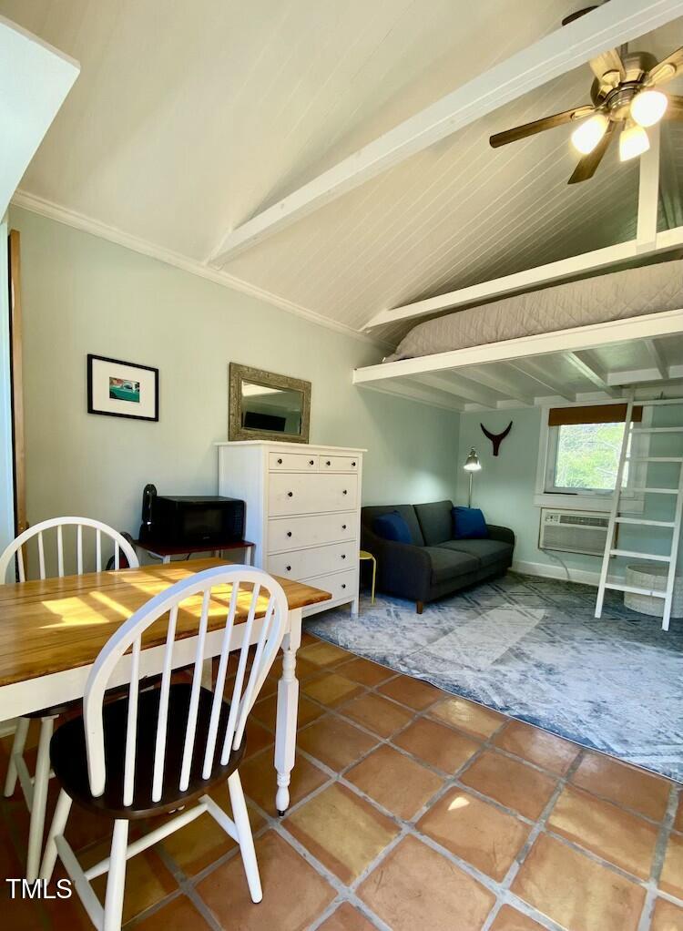 1008 Starlight Drive B Property Photo 2