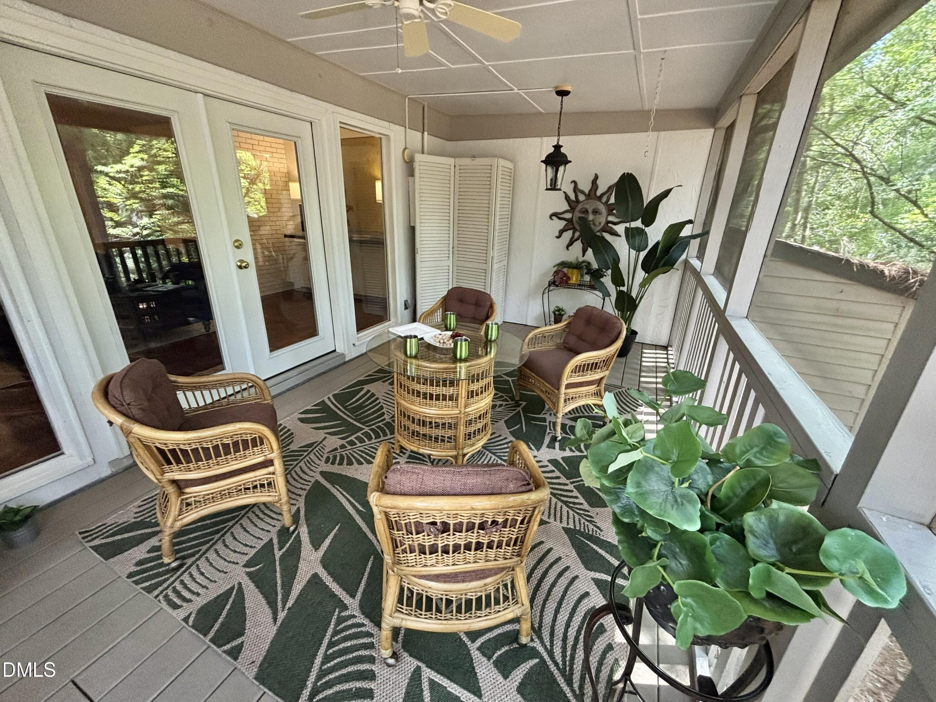 180 Montrose Drive Property Photo 11