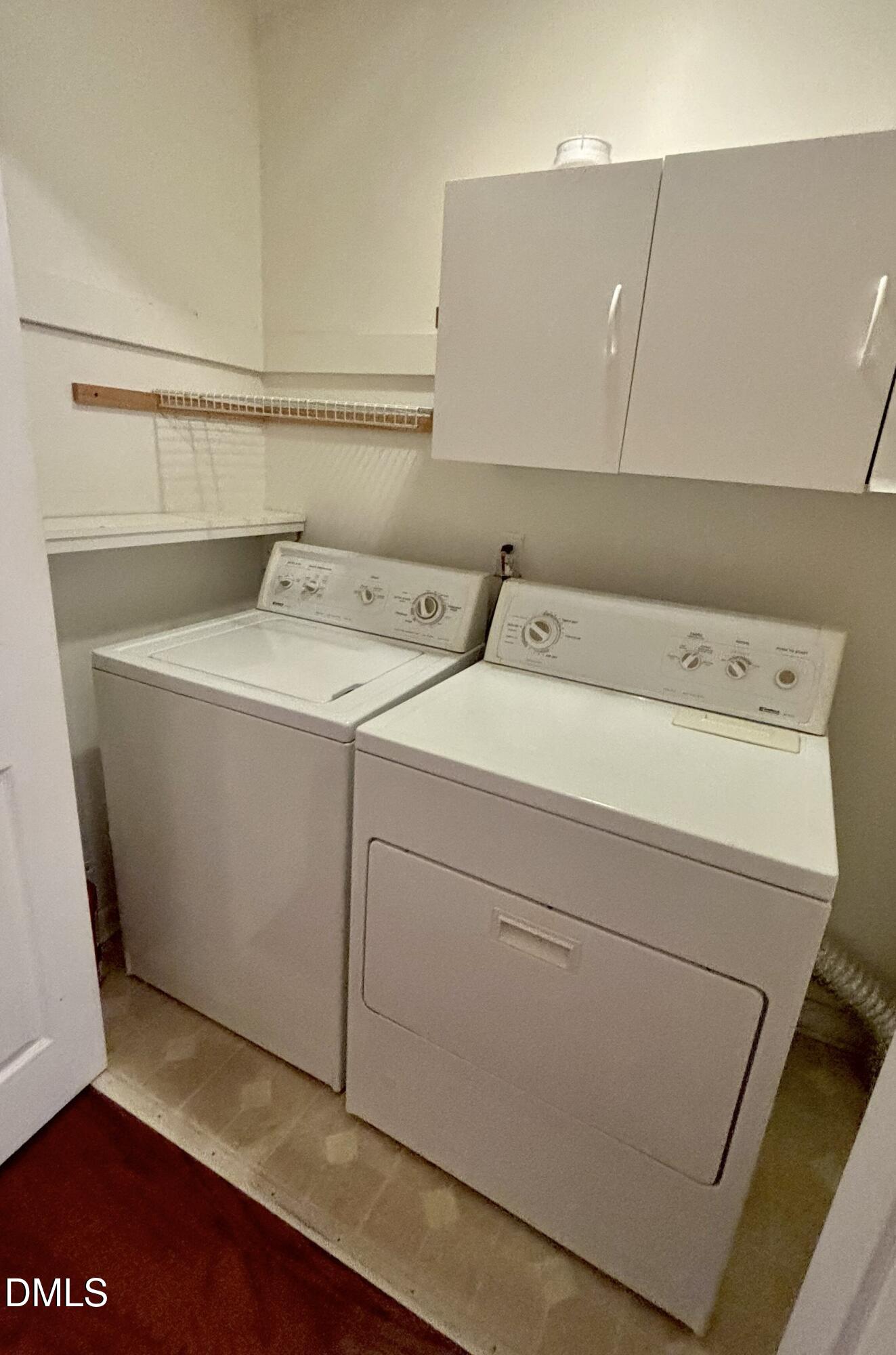 180 Montrose Drive Property Photo 25