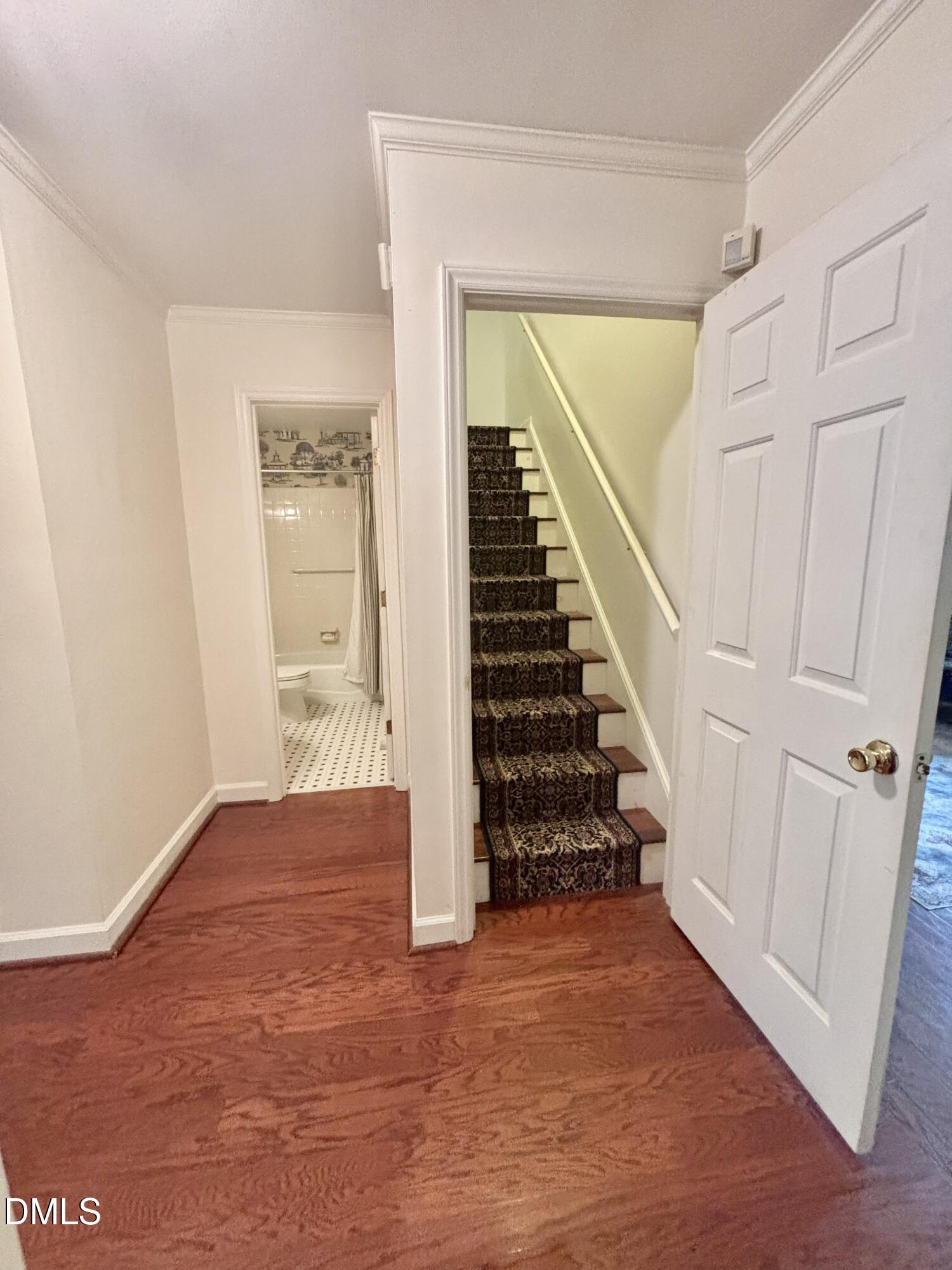 180 Montrose Drive Property Photo 31
