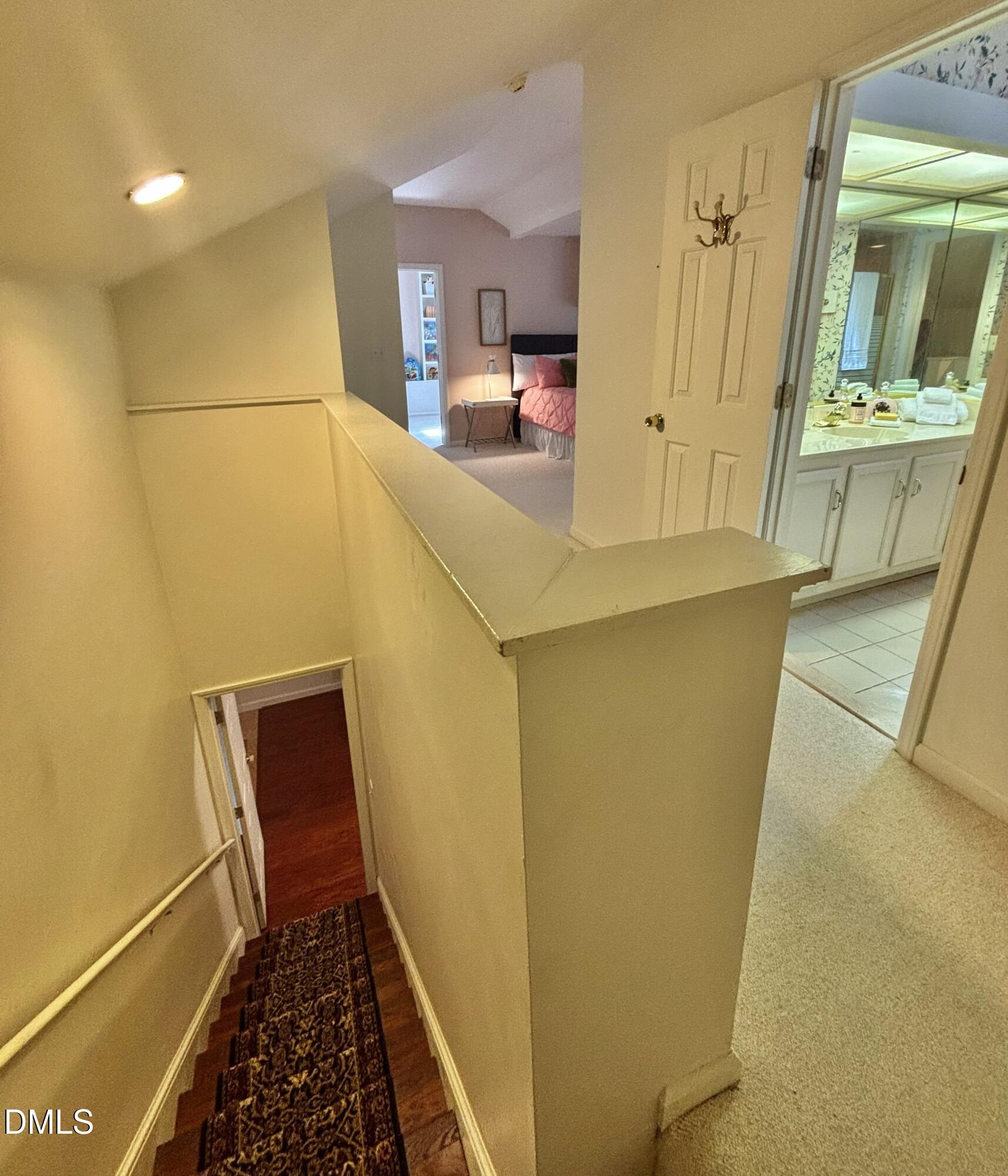 180 Montrose Drive Property Photo 32
