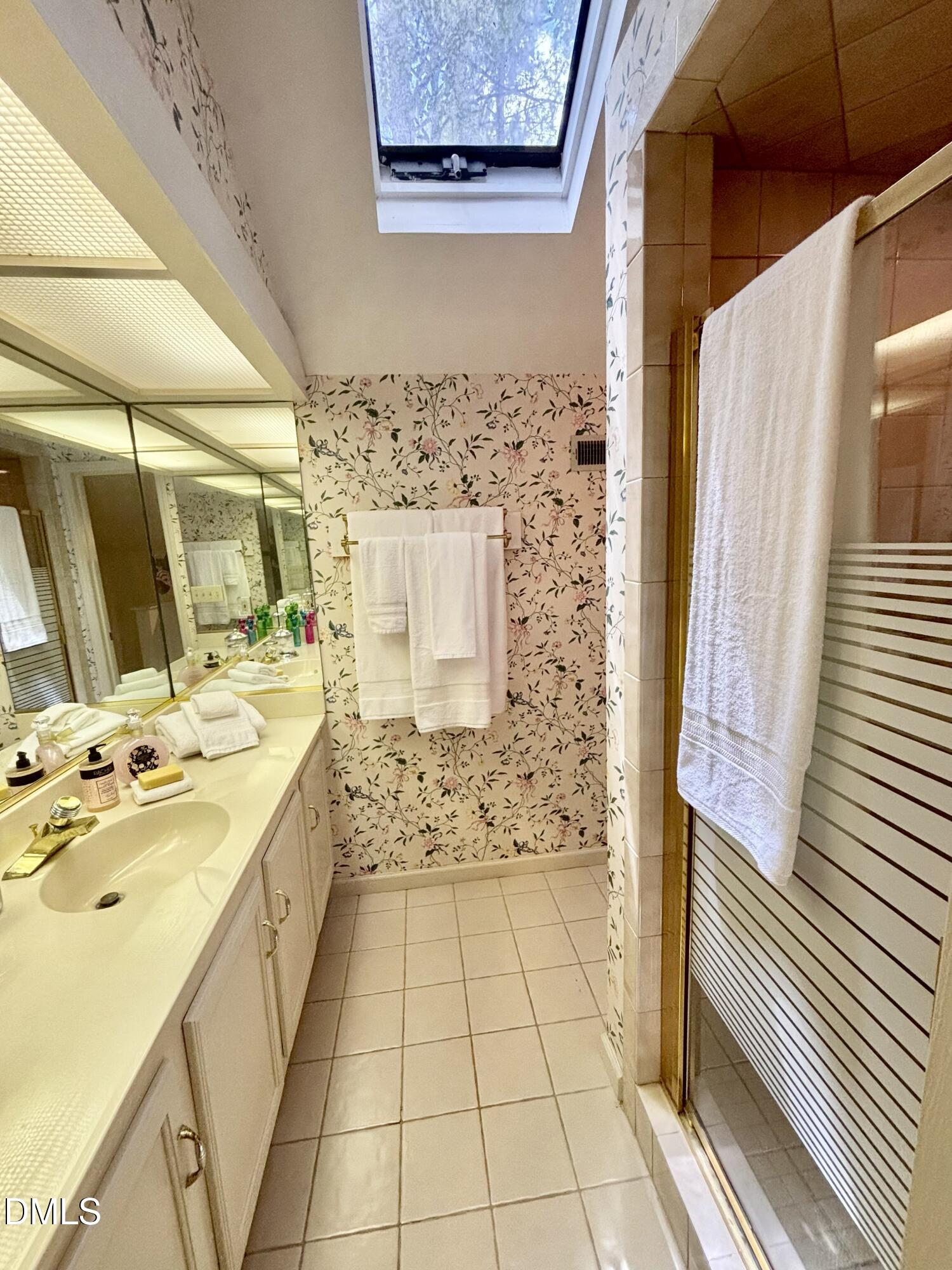 180 Montrose Drive Property Photo 39