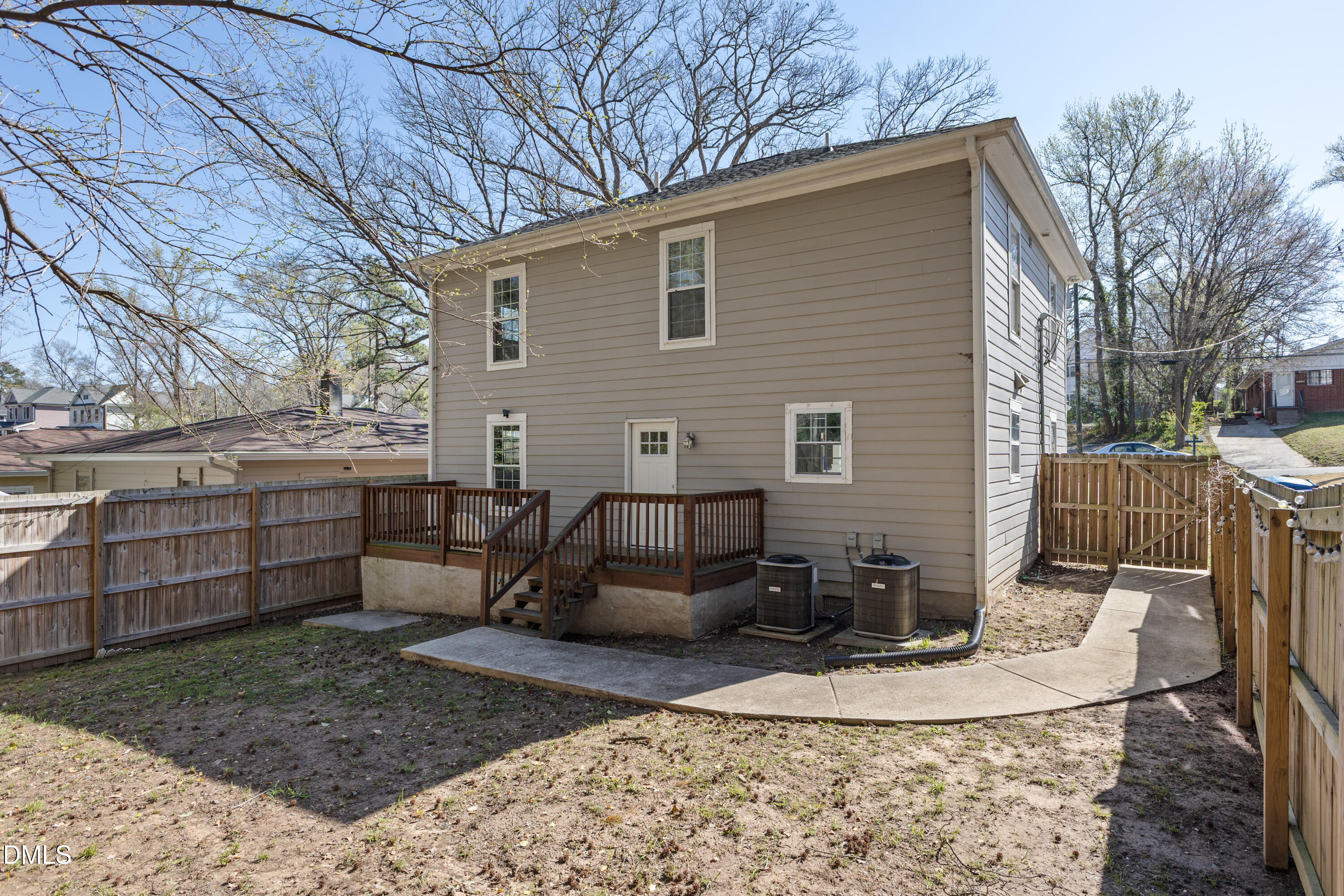1406 South Street Property Photo 3