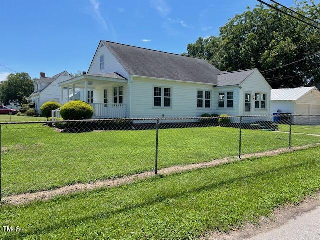 140 S Dunn Street Property Photo 3