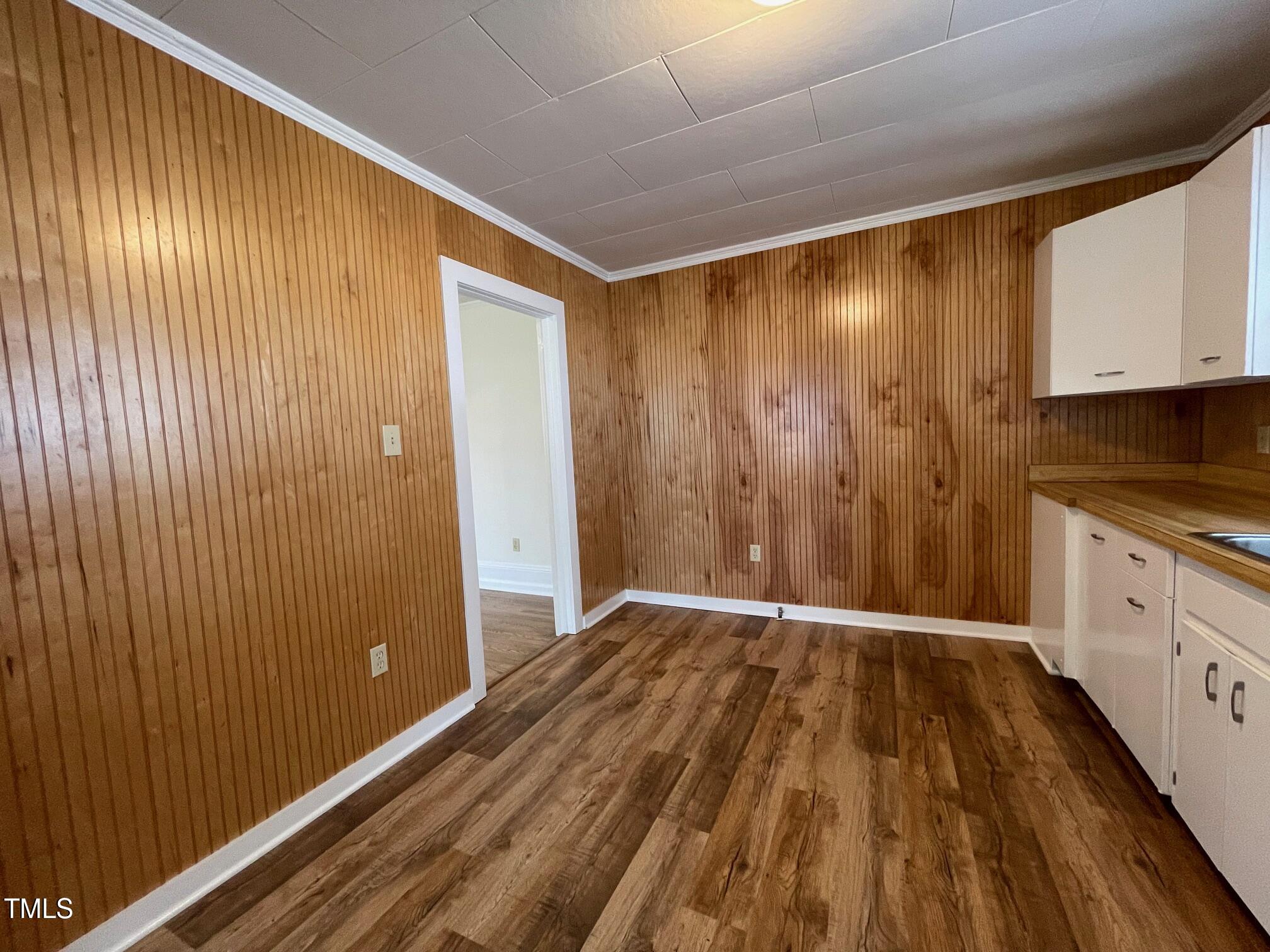 140 S Dunn Street Property Photo 10