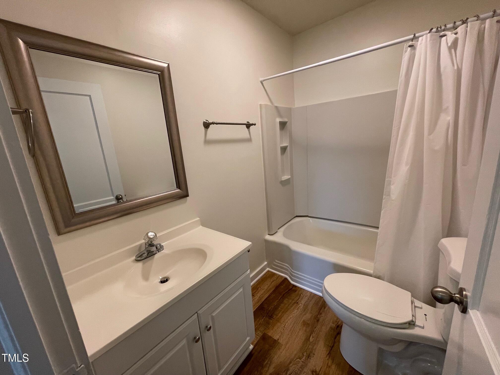 140 S Dunn Street Property Photo 18