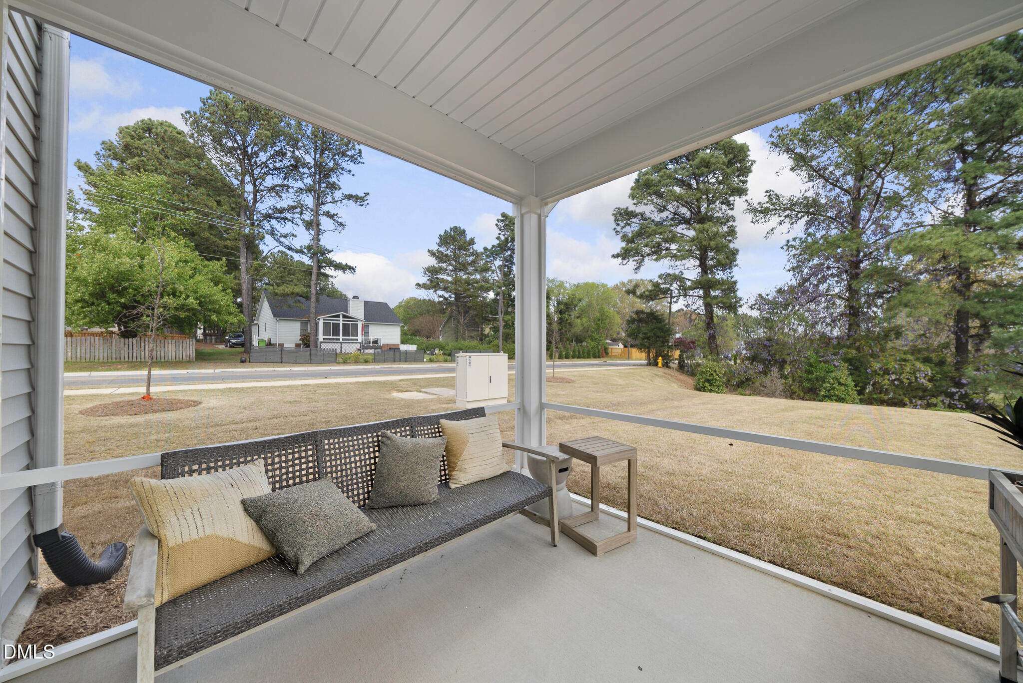 3836 Mason Bluff Drive Property Photo 3