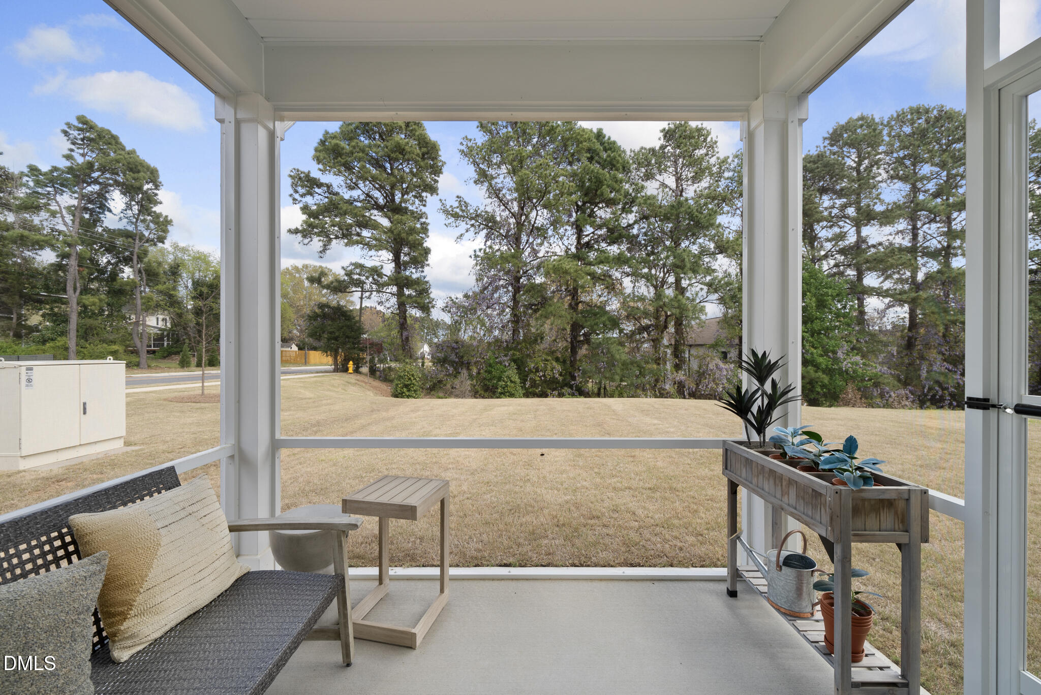 3836 Mason Bluff Drive Property Photo 4
