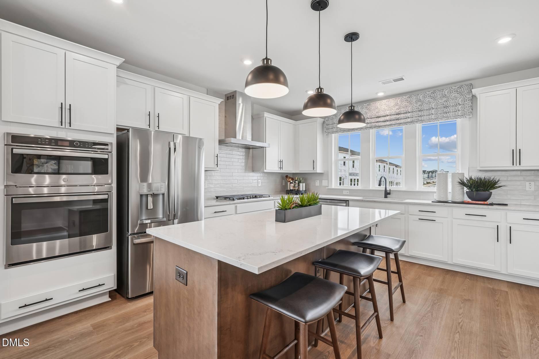 700 Hyperion Alley Property Photo 1