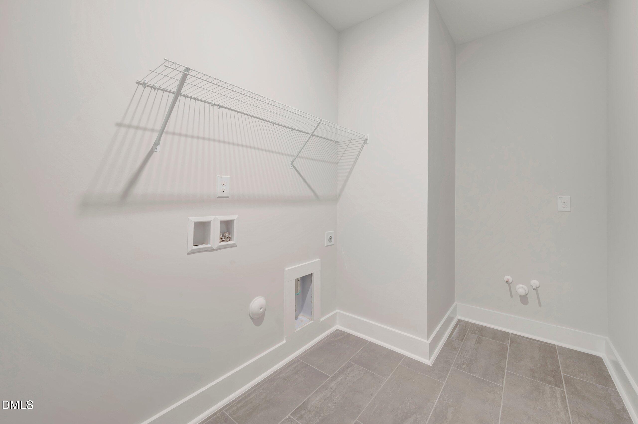 2488 Vetrina Way Property Photo 3