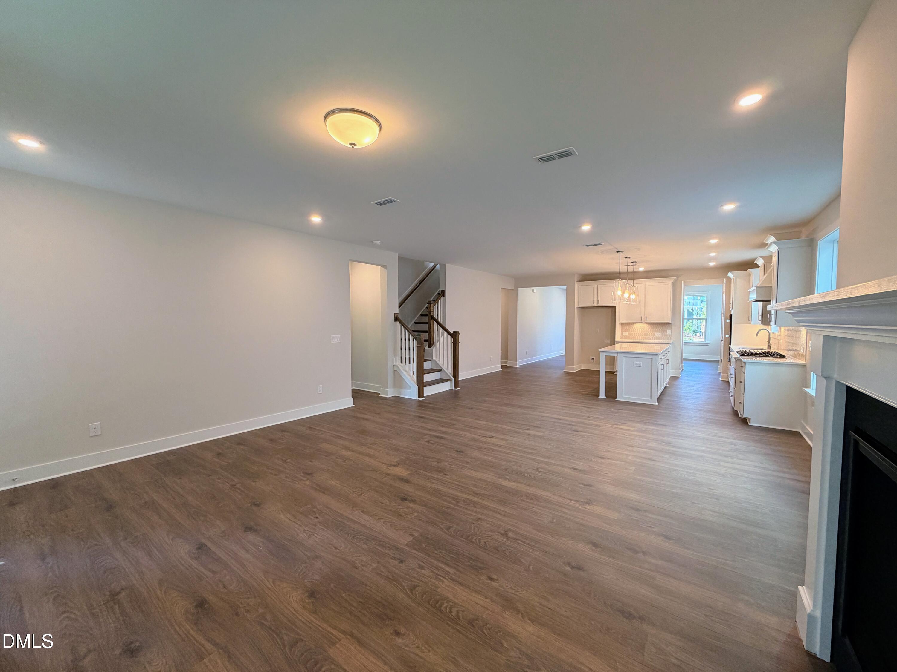 2473 Vetrina Way Property Photo 15