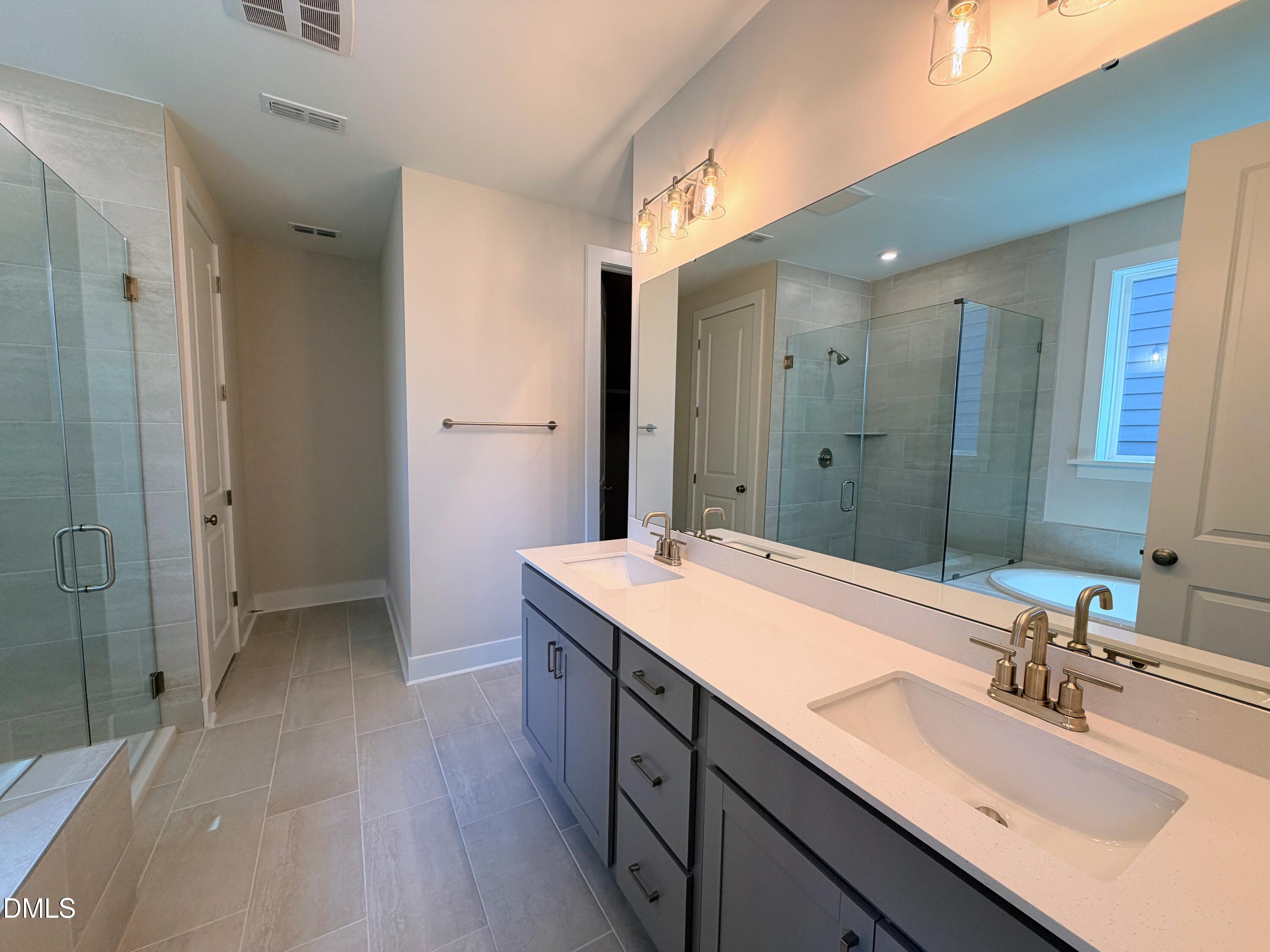 2473 Vetrina Way Property Photo 19