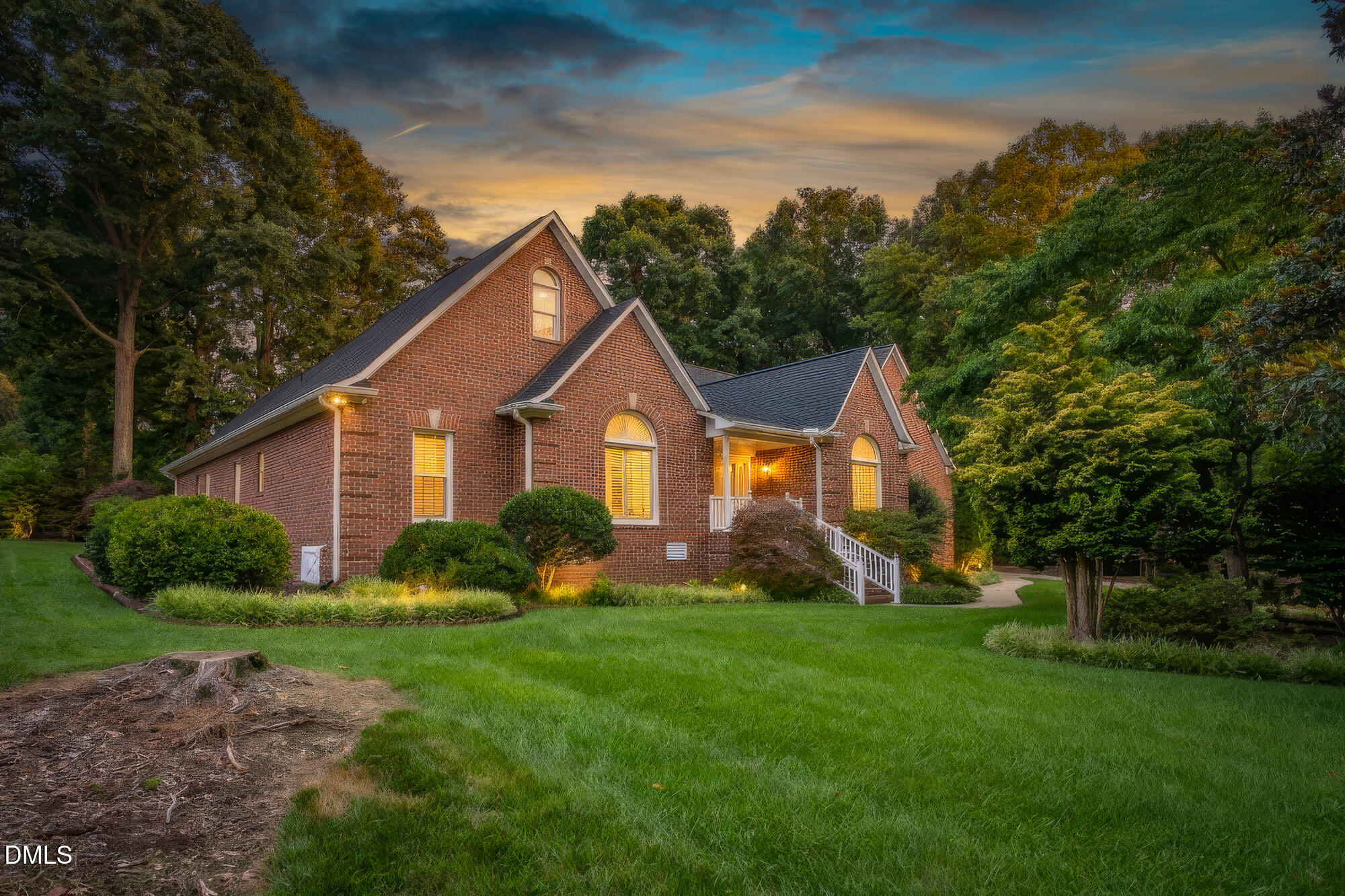 2708 Sturbridge Court Property Photo 1