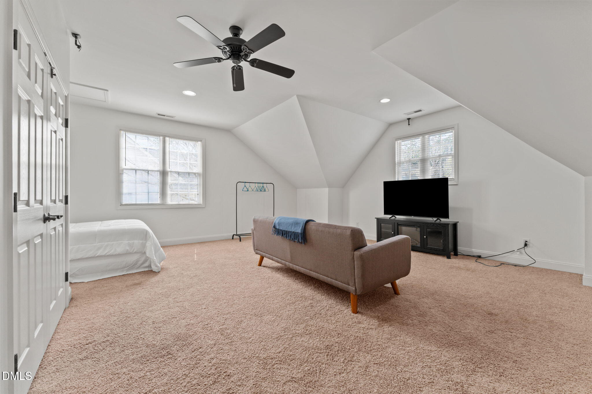2 Tyler Way Property Photo 37