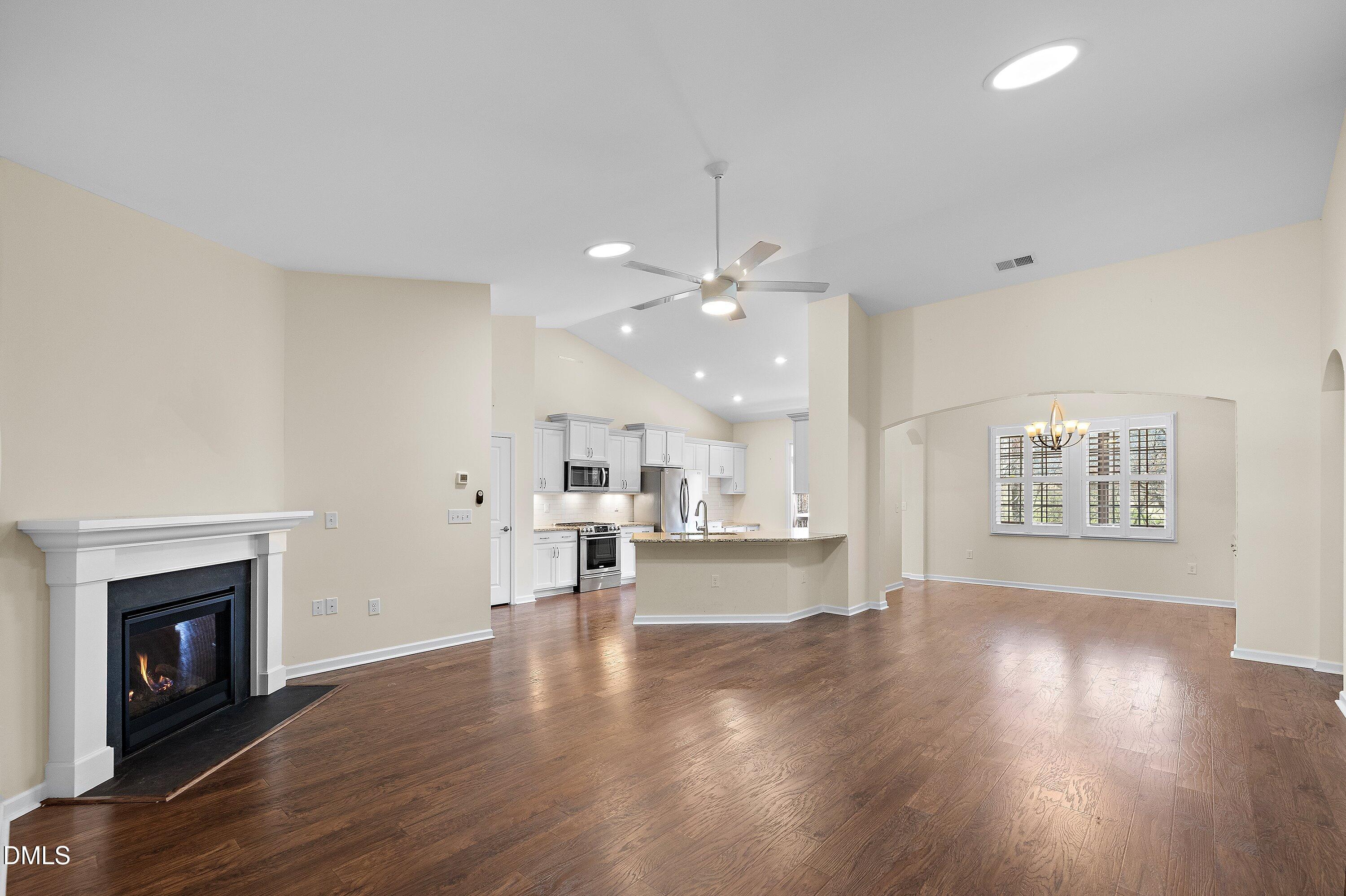2229 Longmont Drive Property Photo 6