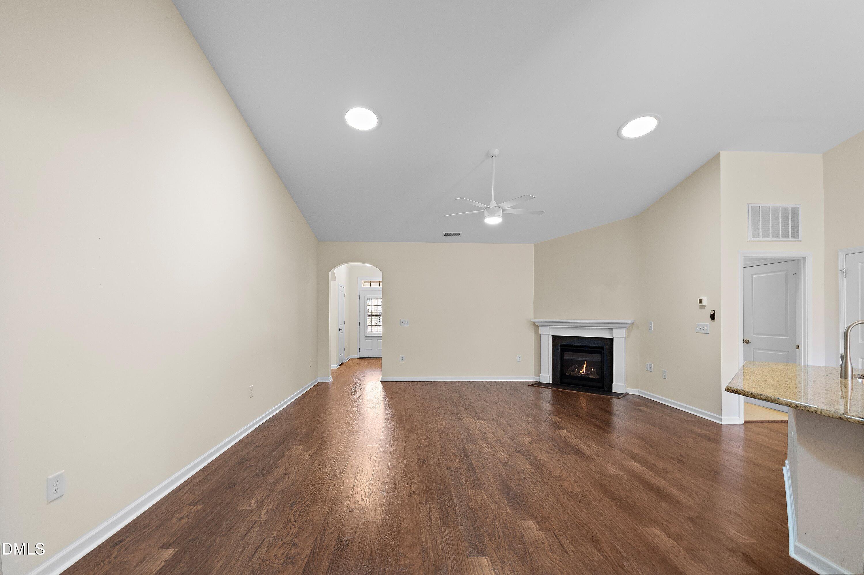 2229 Longmont Drive Property Photo 8