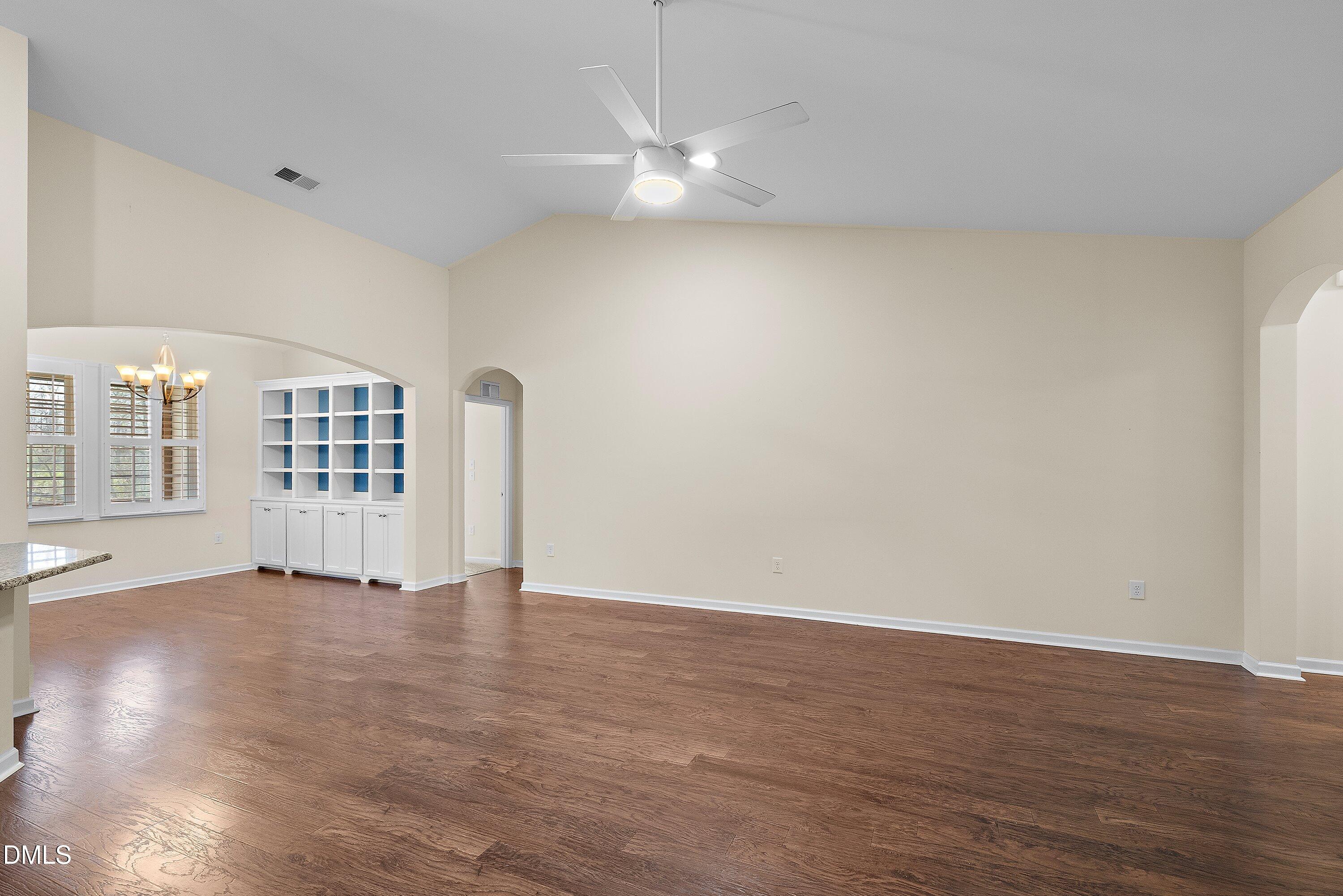 2229 Longmont Drive Property Photo 10
