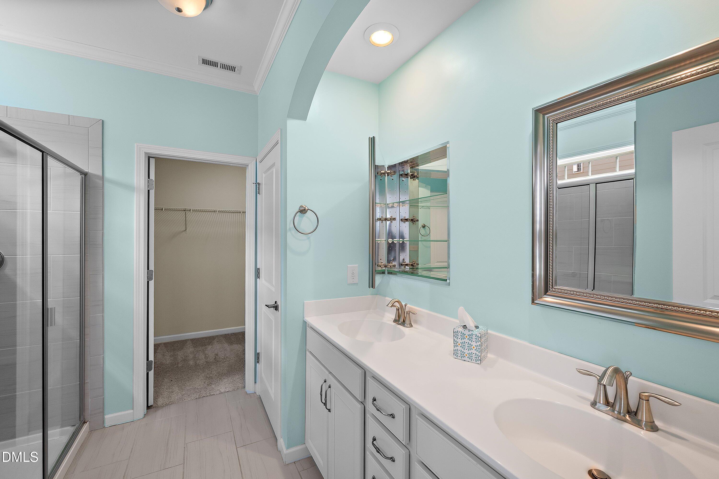 2229 Longmont Drive Property Photo 32