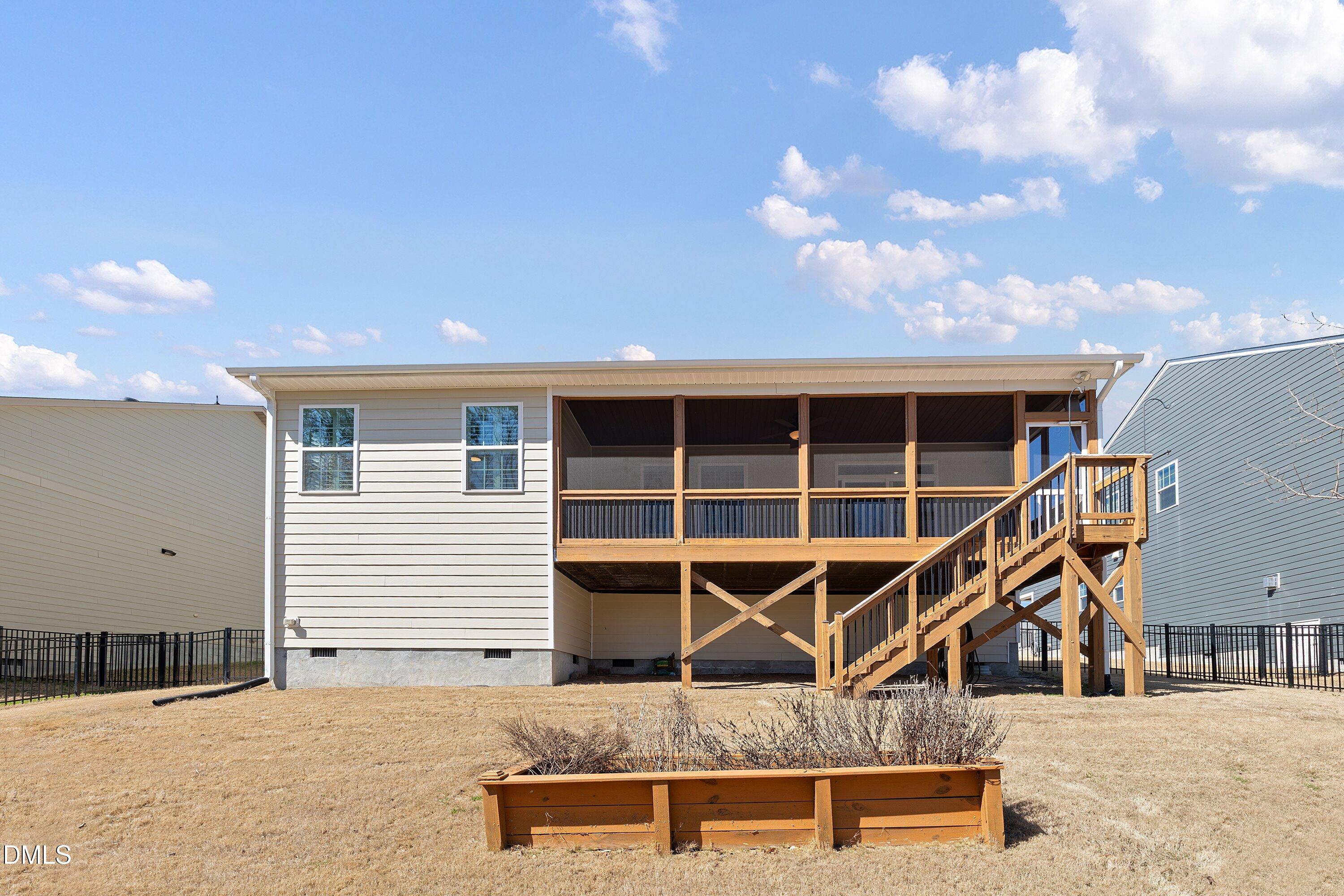 2229 Longmont Drive Property Photo 48