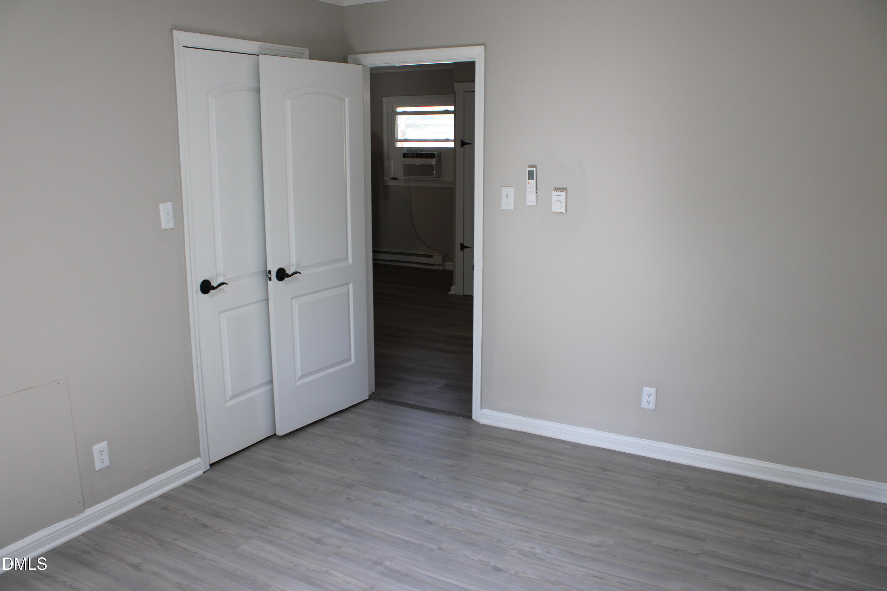 1120 Drew Street Property Photo 12