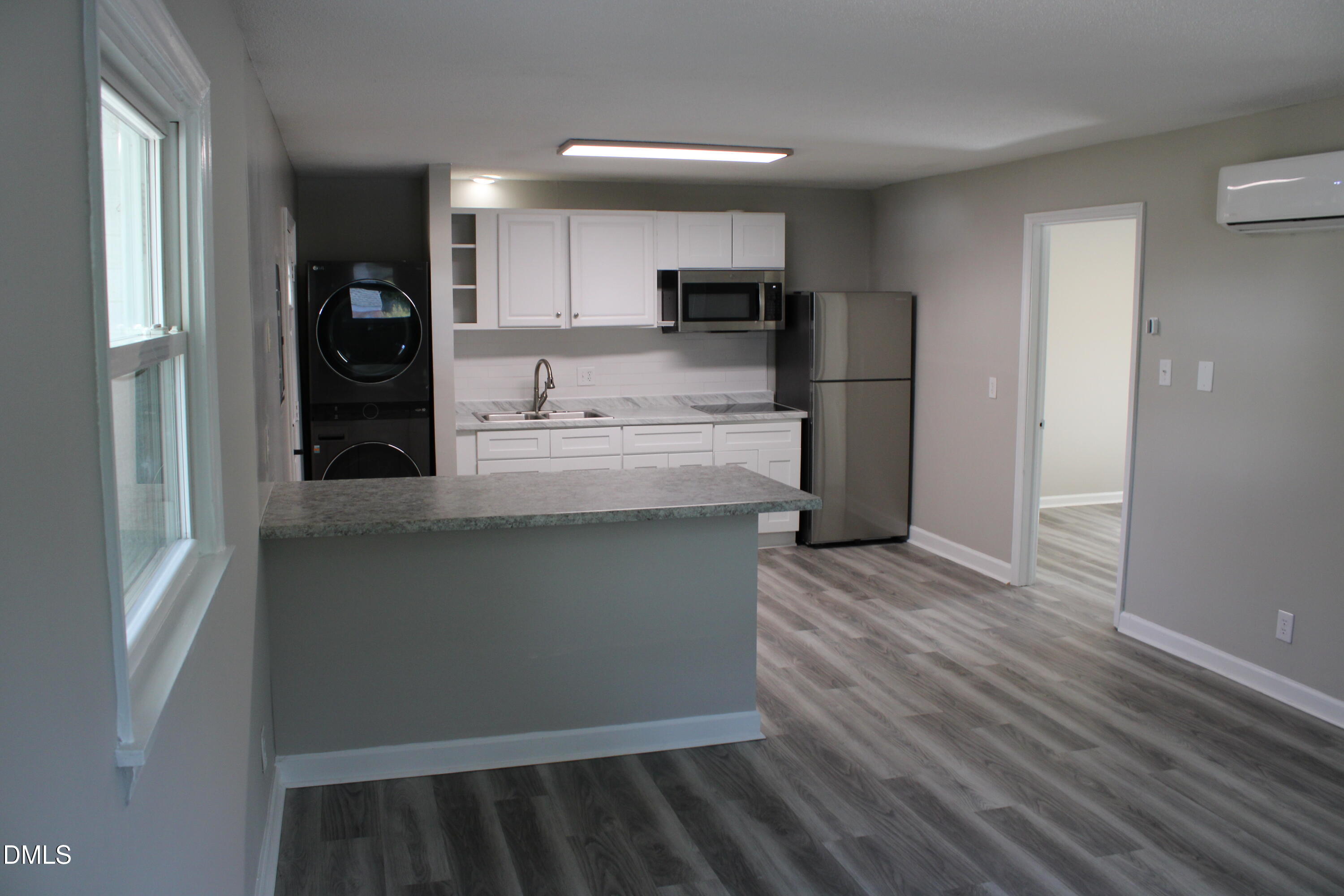 1120 Drew Street Property Photo 22