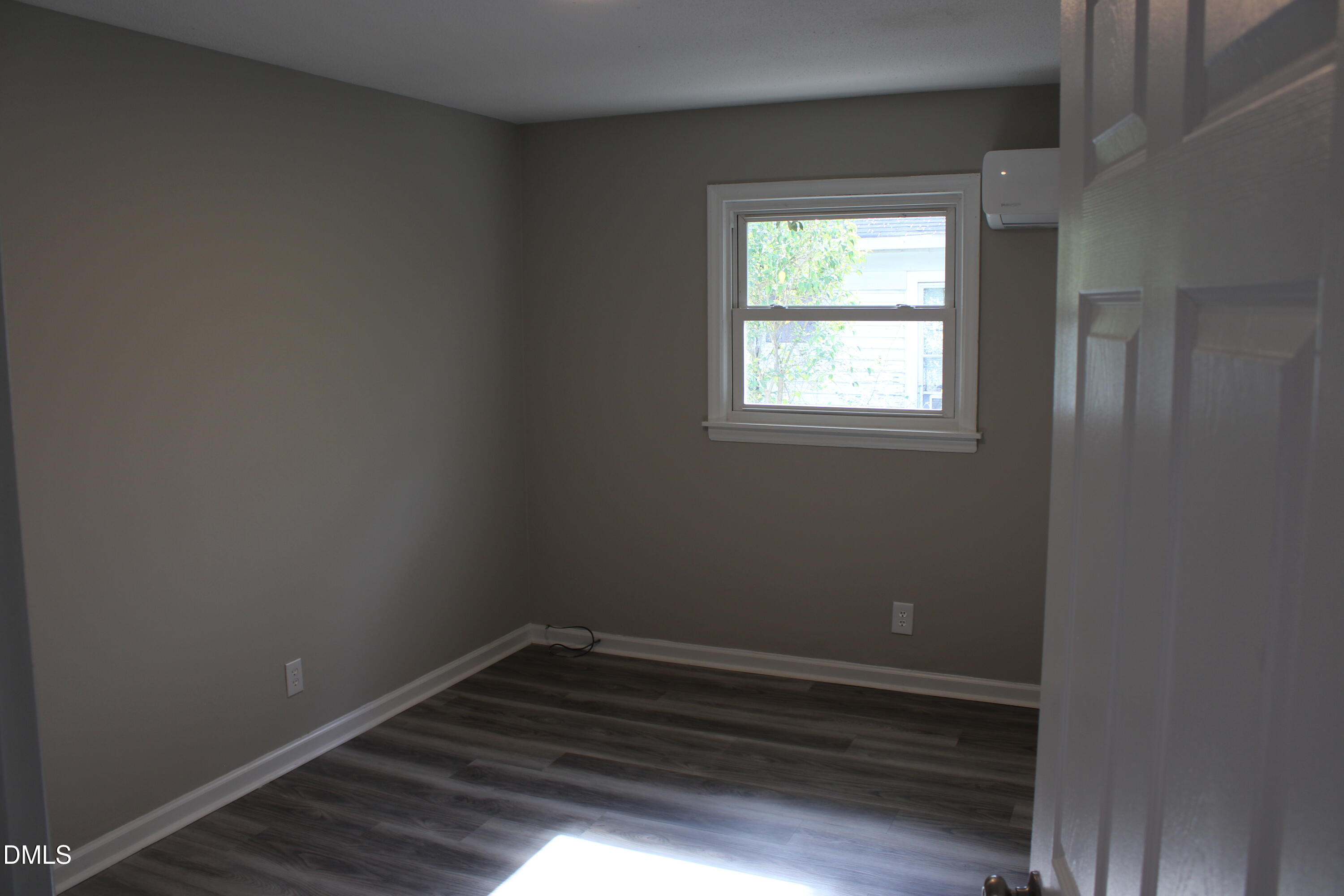 1120 Drew Street Property Photo 23