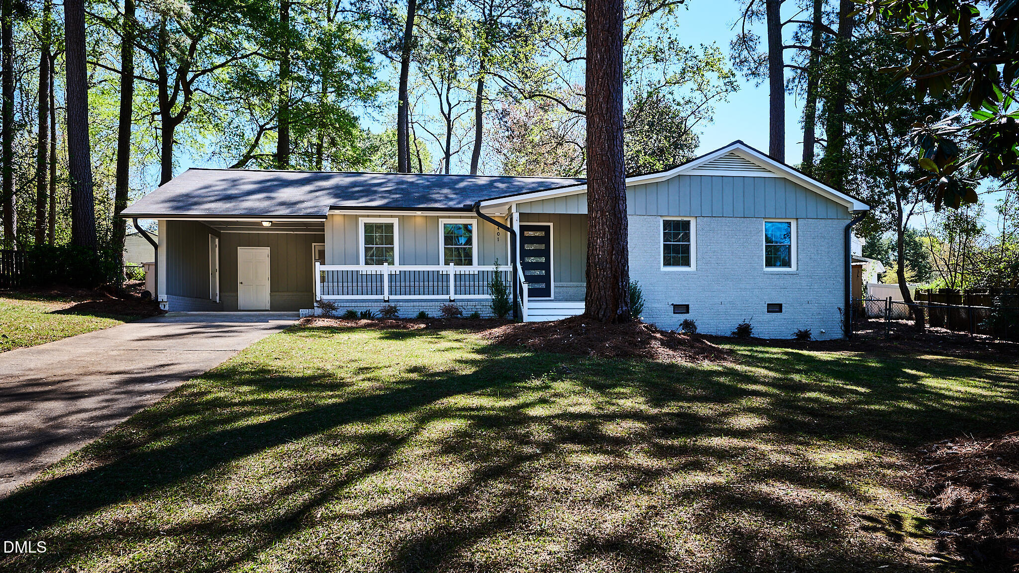 104 Wallis Court Property Photo 2