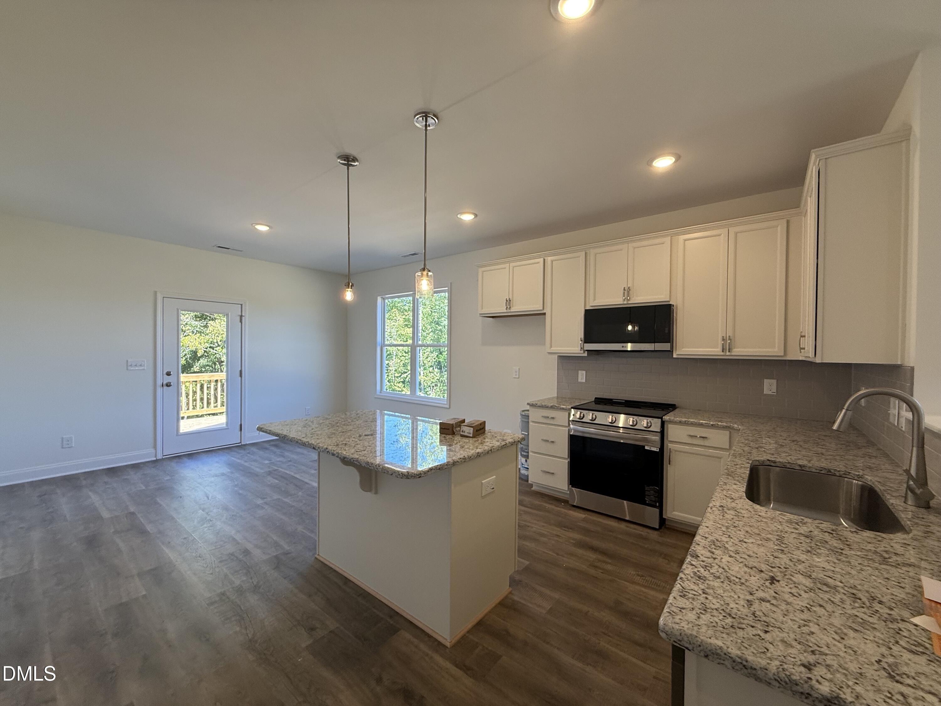 129 Cinnabar Street Property Photo 4