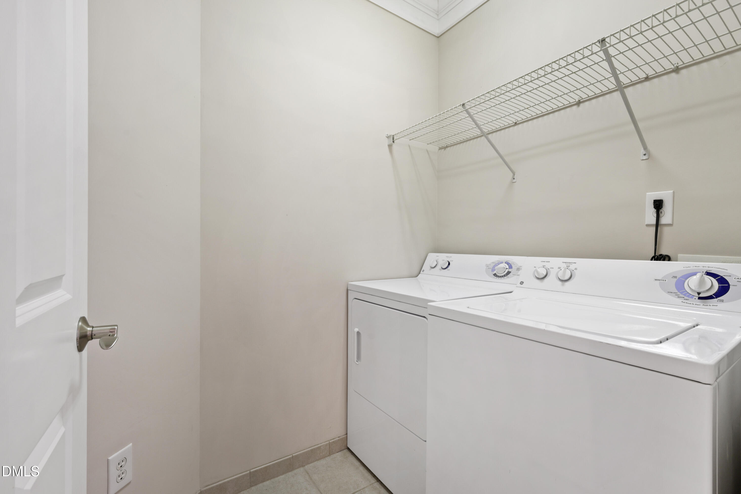 623 Waterford Lake Drive Property Photo 23