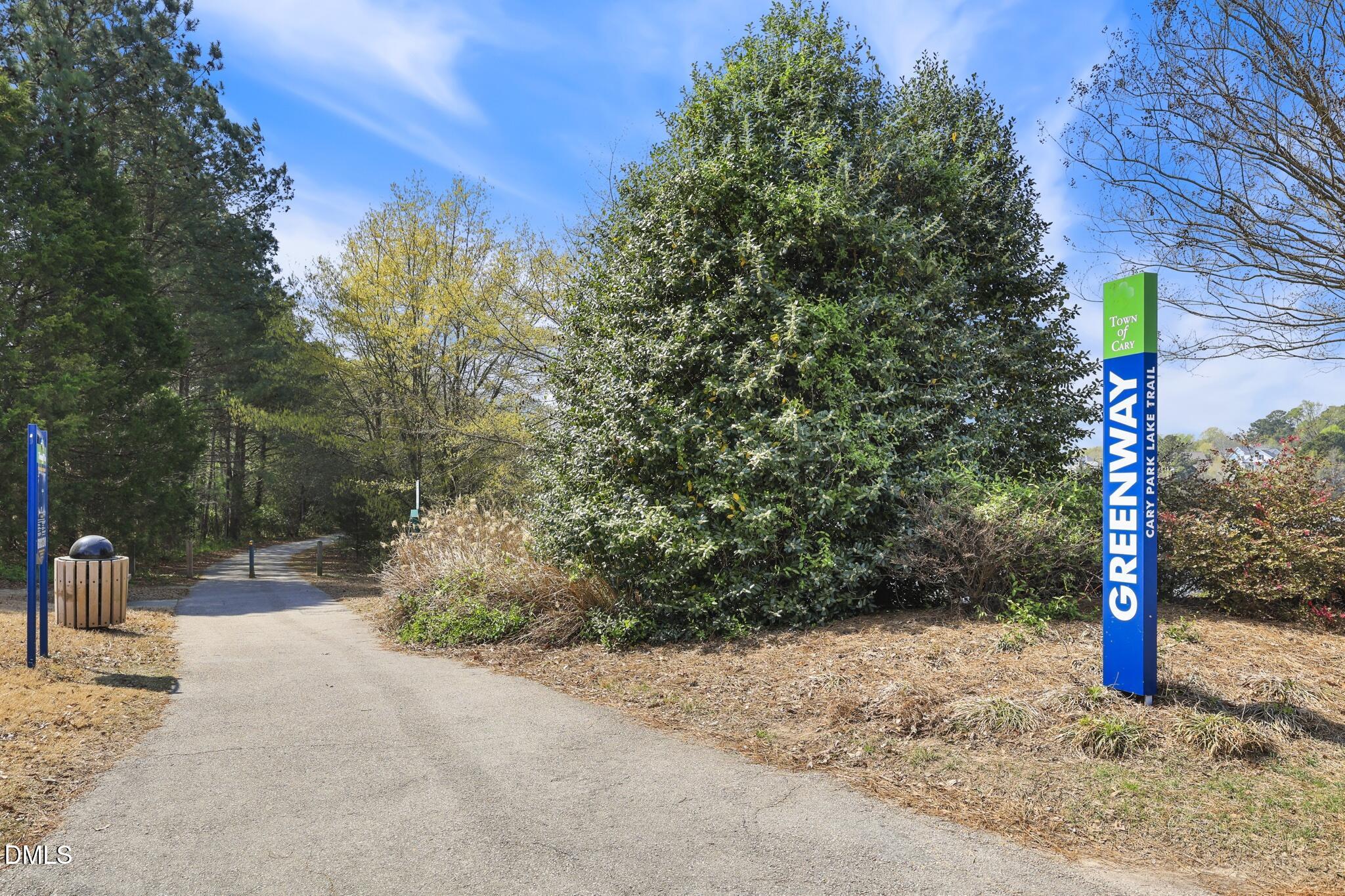 623 Waterford Lake Drive Property Photo 27