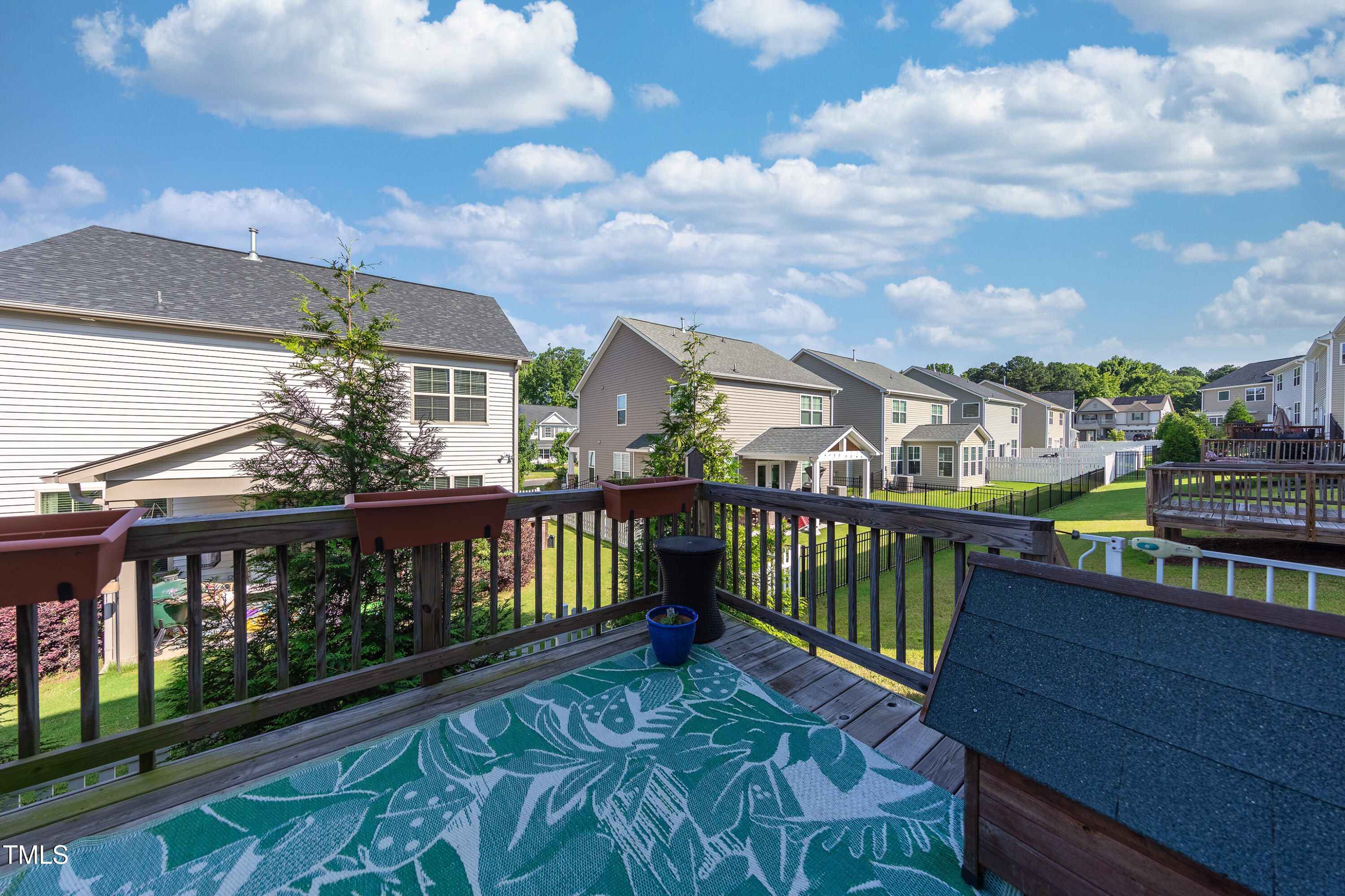 2011 Magnolia Tree Lane Property Photo 6
