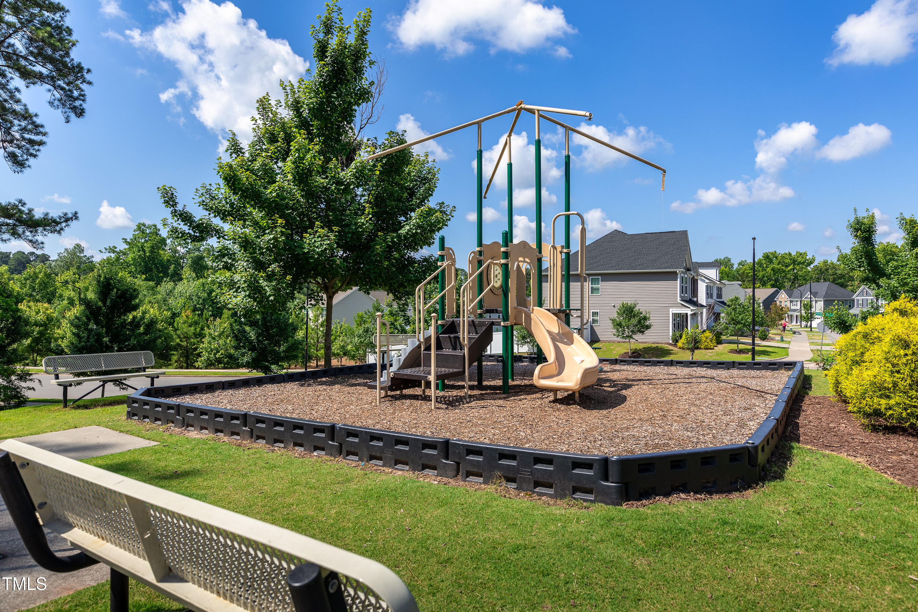 2011 Magnolia Tree Lane Property Photo 28