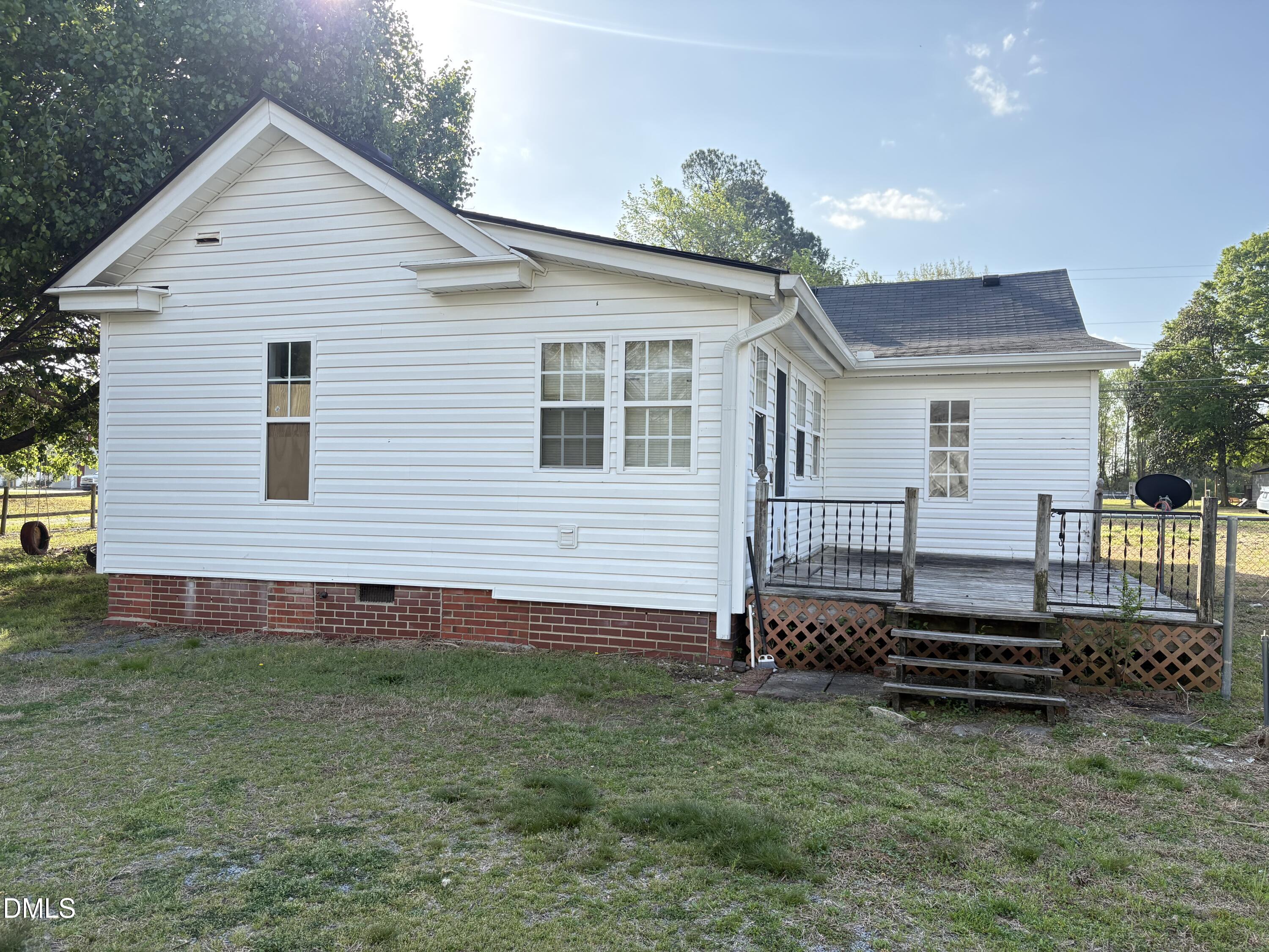 122 E Main Street Property Photo 6